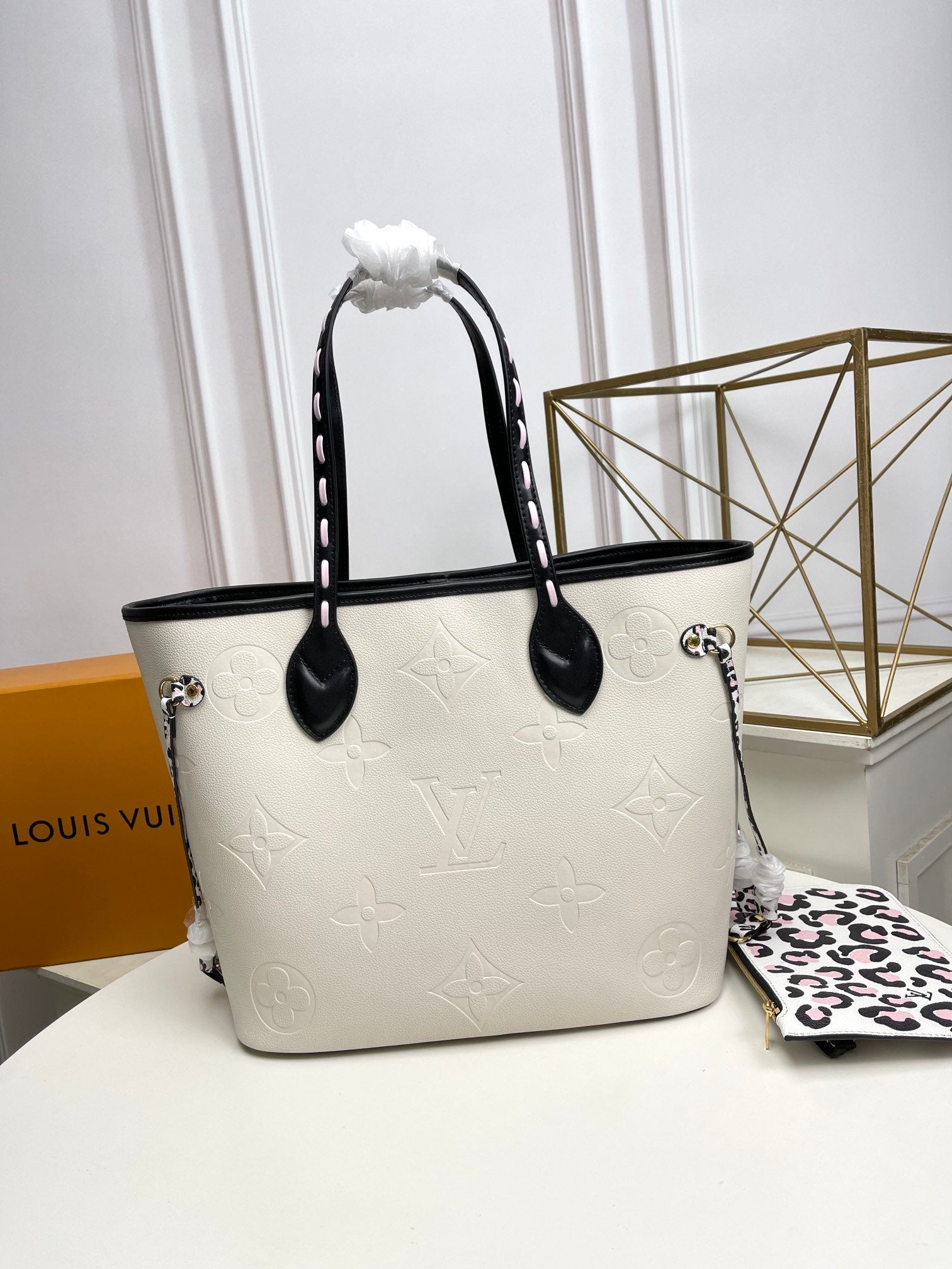 Louis Vuitton Neverfull MM Bag