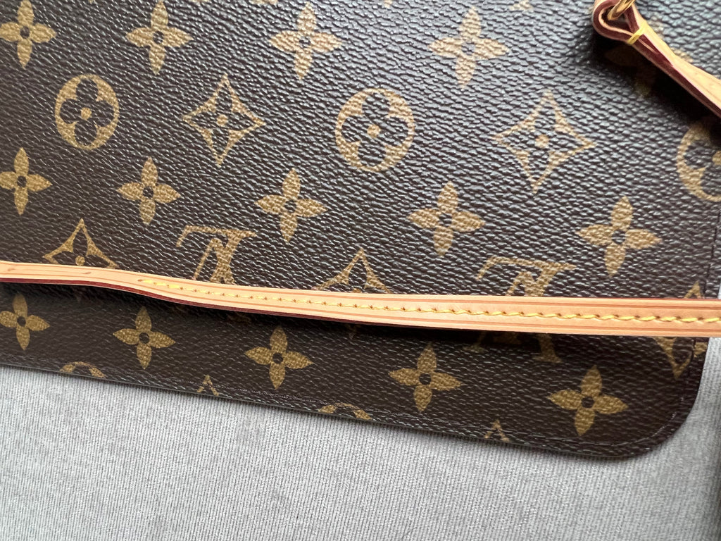 Louis Vuitton Pouch (from Neverfull MM) in Monogram