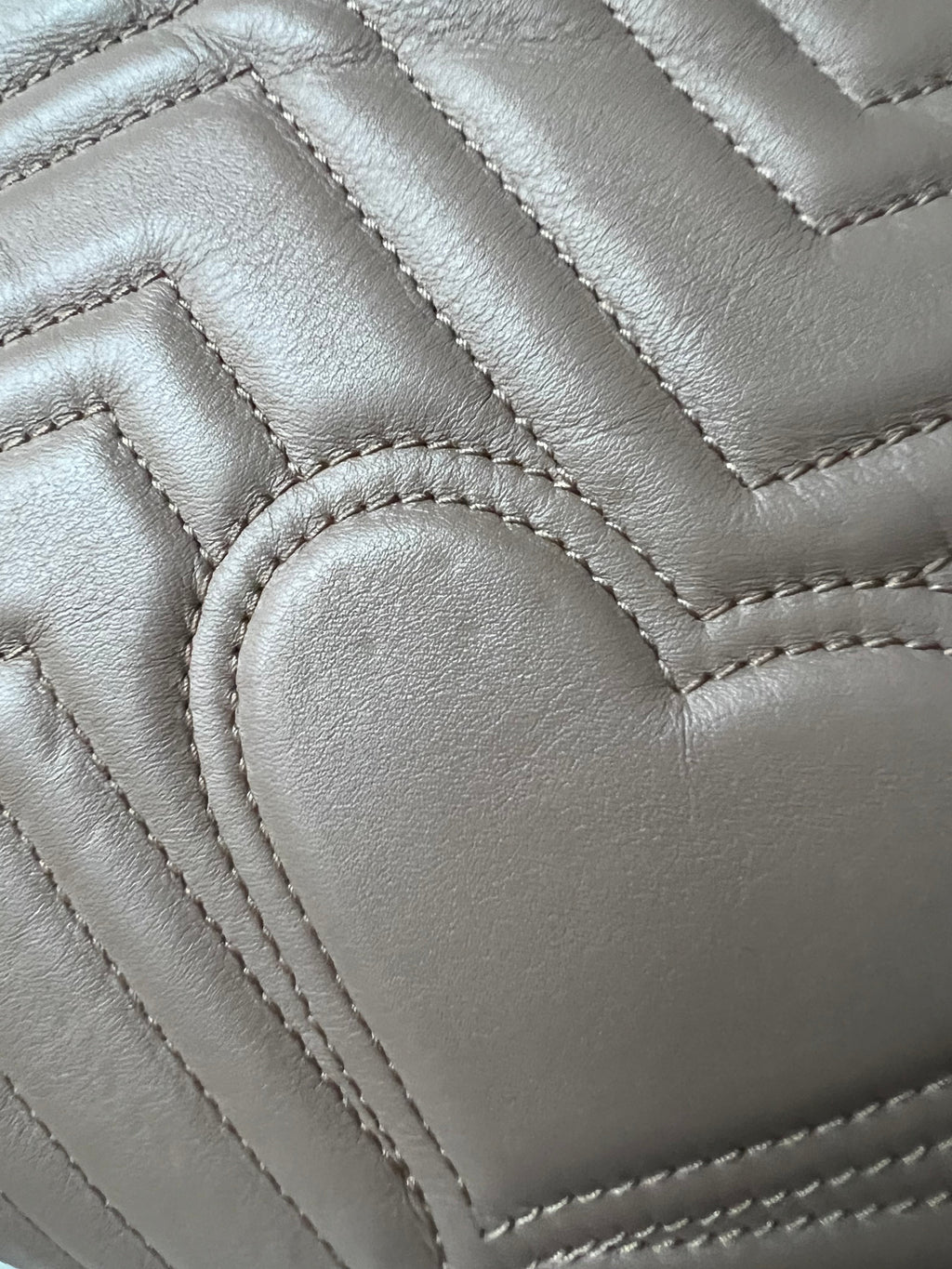 Gucci GG Dusty Pink Marmont Medium Shoulder Bag