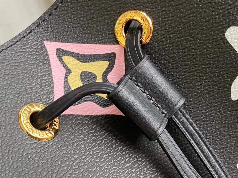 Louis Vuitton NeoNoe MM Bag
