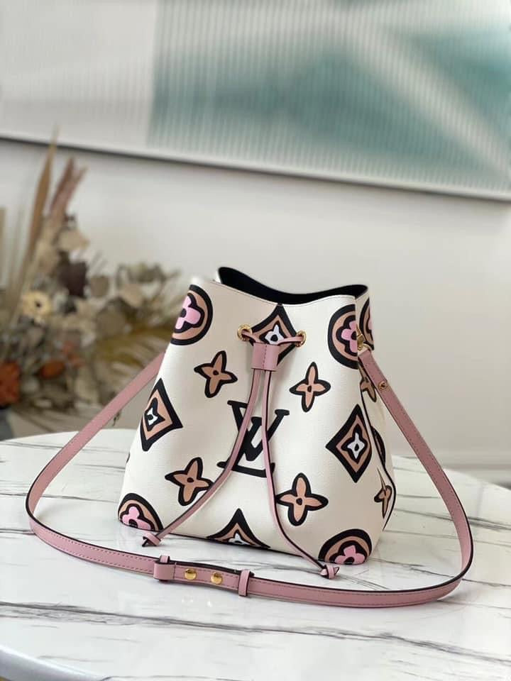 Louis Vuitton NeoNoe MM Bag