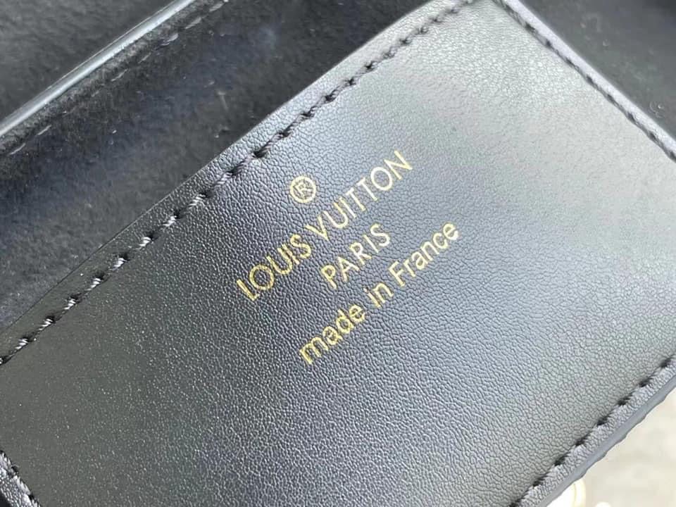 Louis Vuitton NeoNoe MM Bag