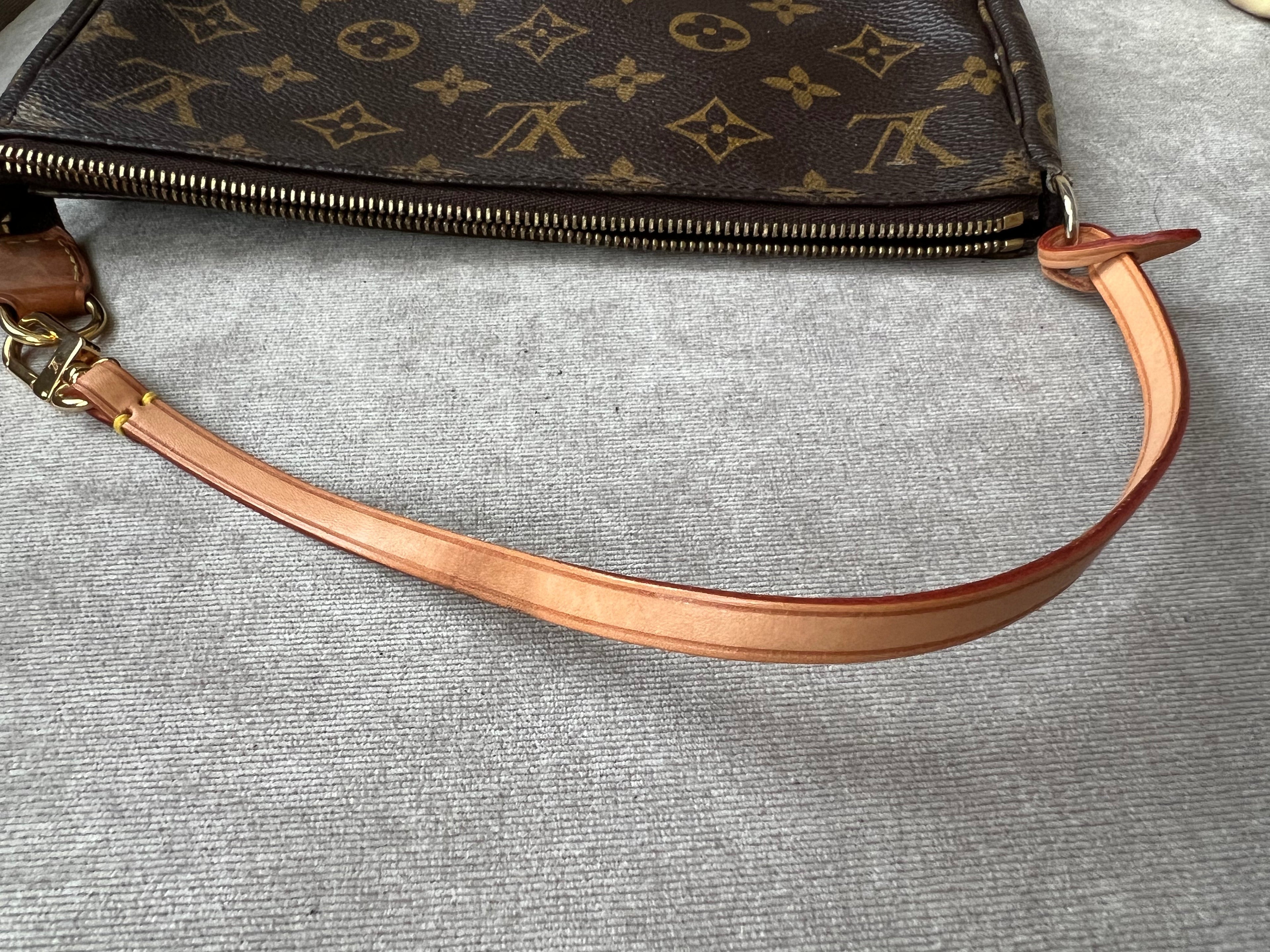 Louis Vuitton Vintage Pochette Accessoires Monogram (RRP £915)