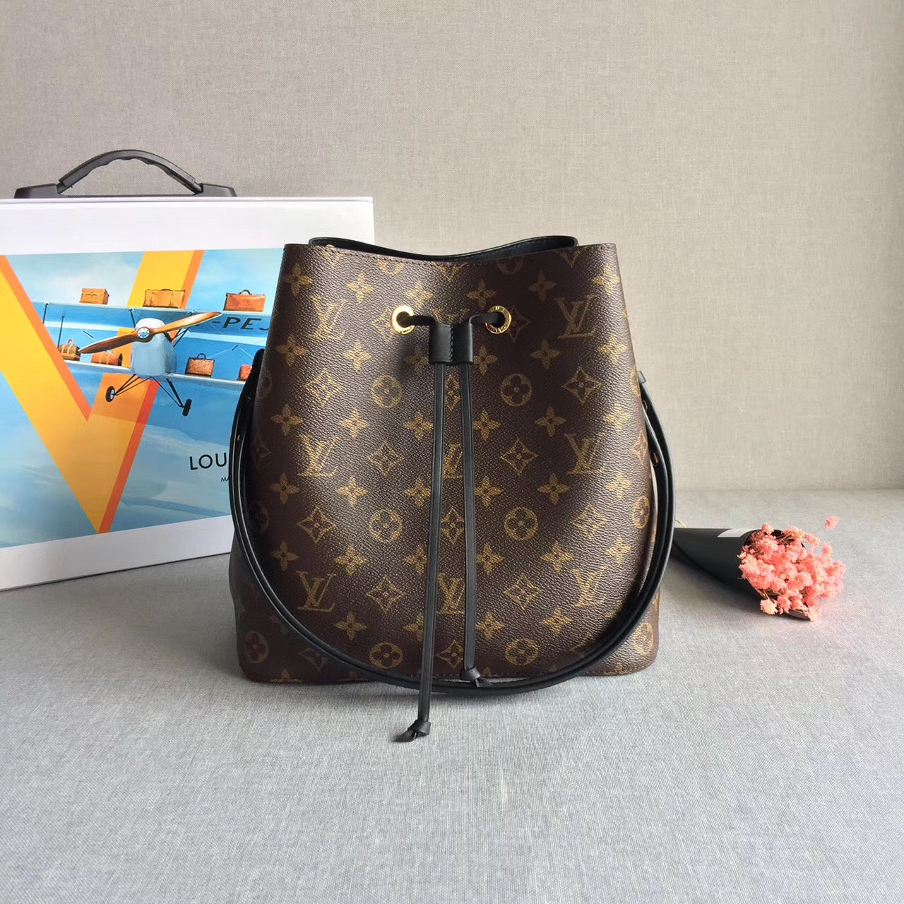 Louis Vuitton NeoNoe MM Bag