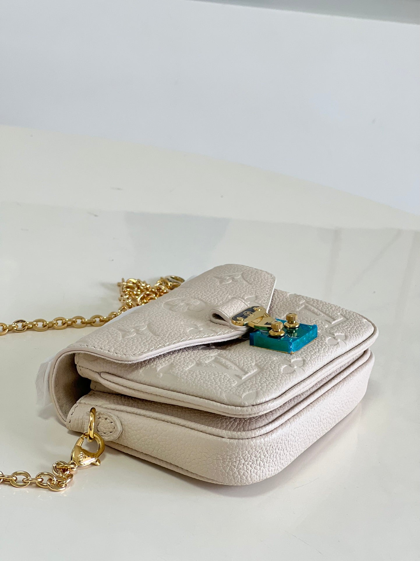 Louis Vuitton Micro Metis Bag