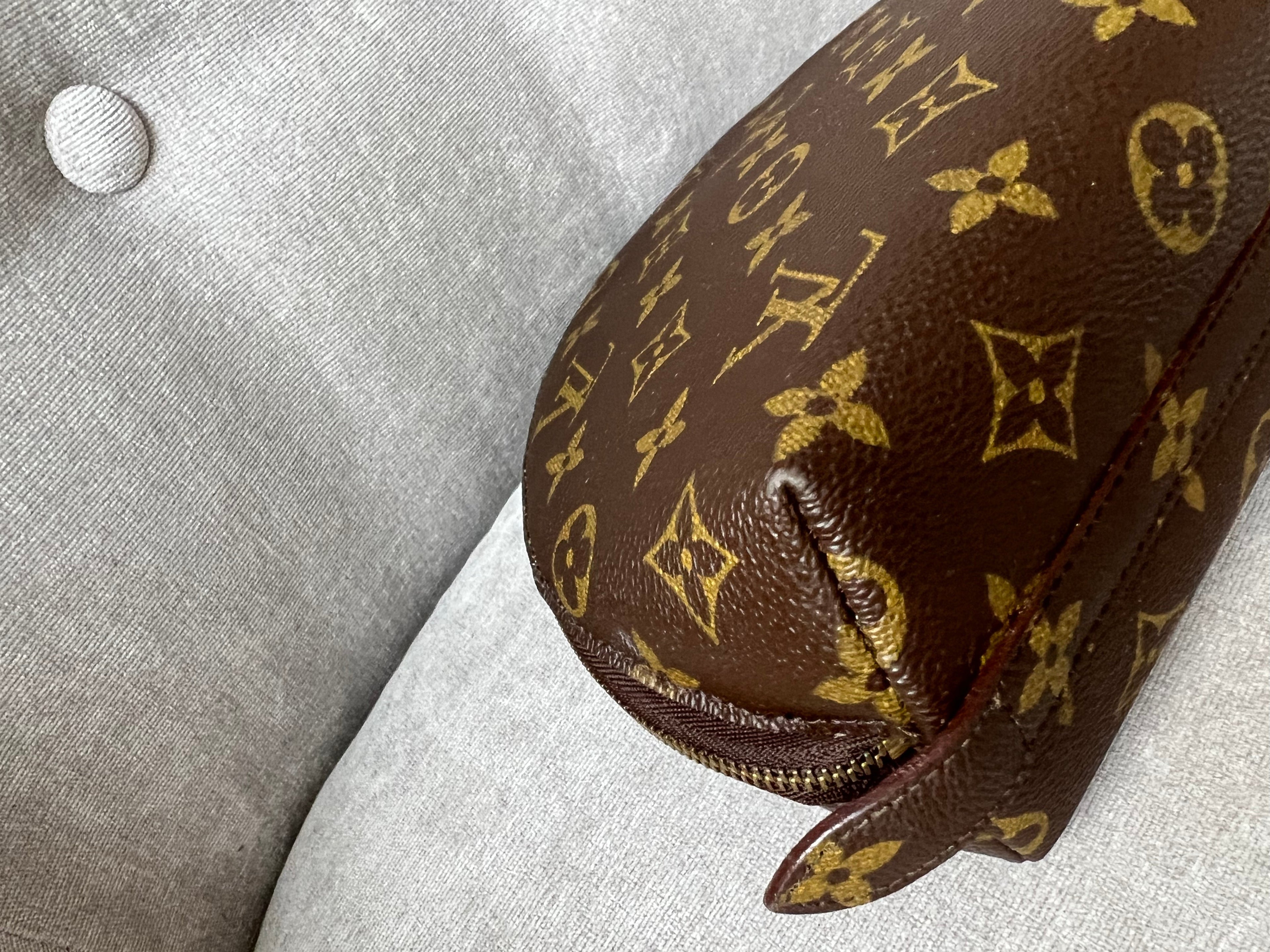Louis Vuitton Trousse Demi Ronde Monogram