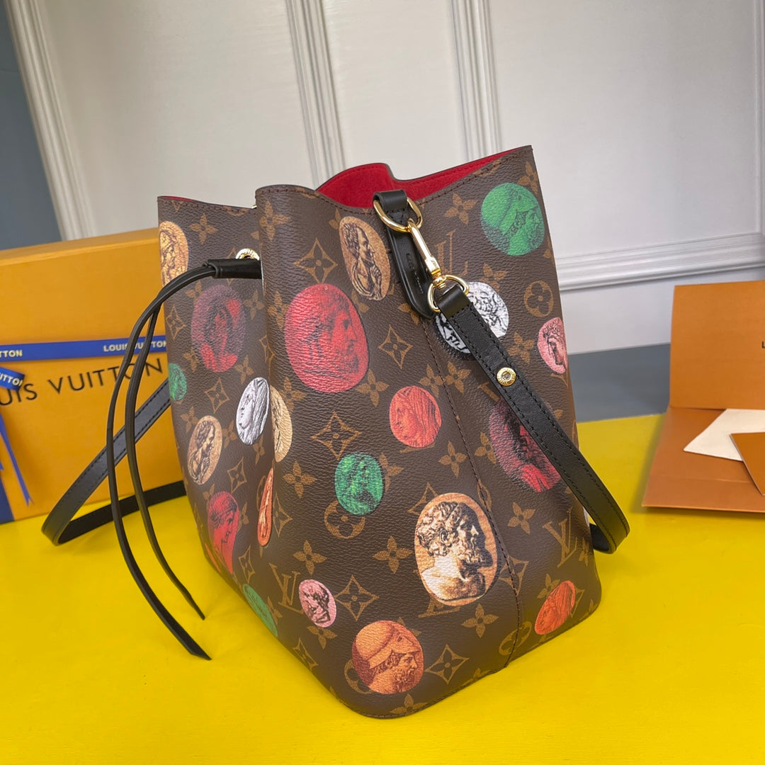 Louis Vuitton NeoNoe MM Bag