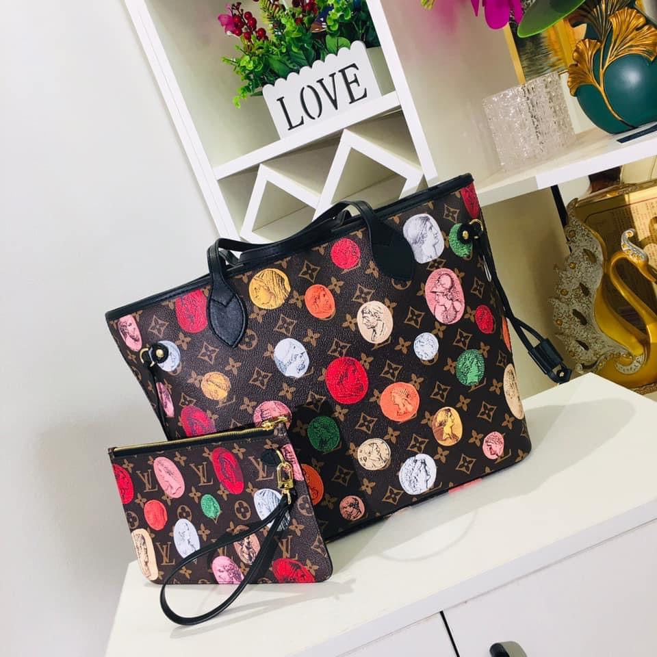 Louis Vuitton Neverfull MM Bag