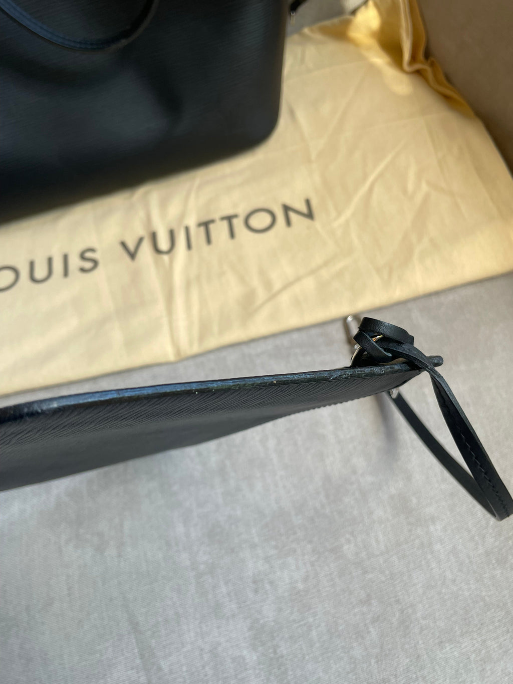 Louis Vuitton Neverfull MM Black Epi Leather (RRP £1,740)