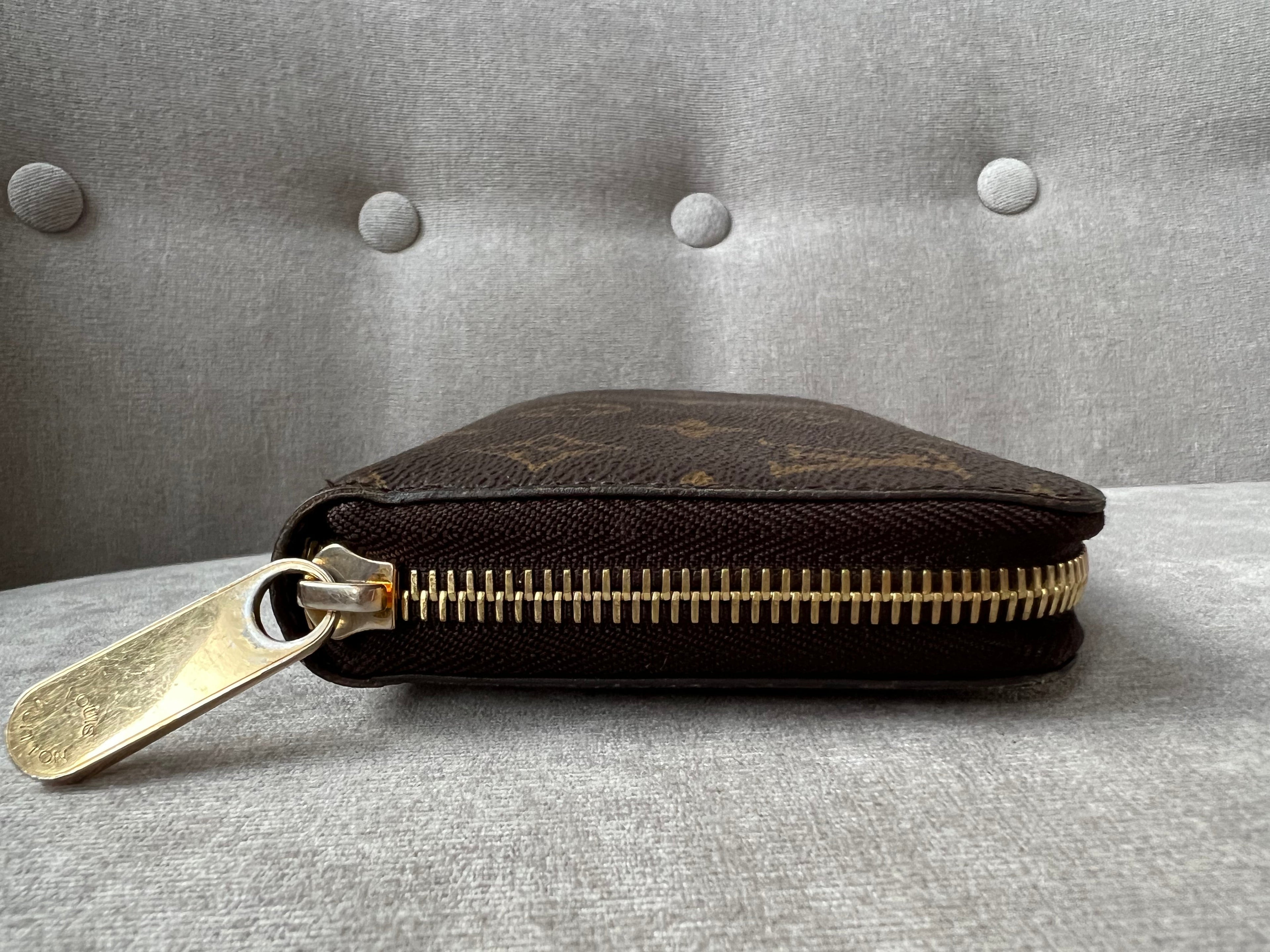 Louis Vuitton Zippy Wallet in Monogram (RRP £565)