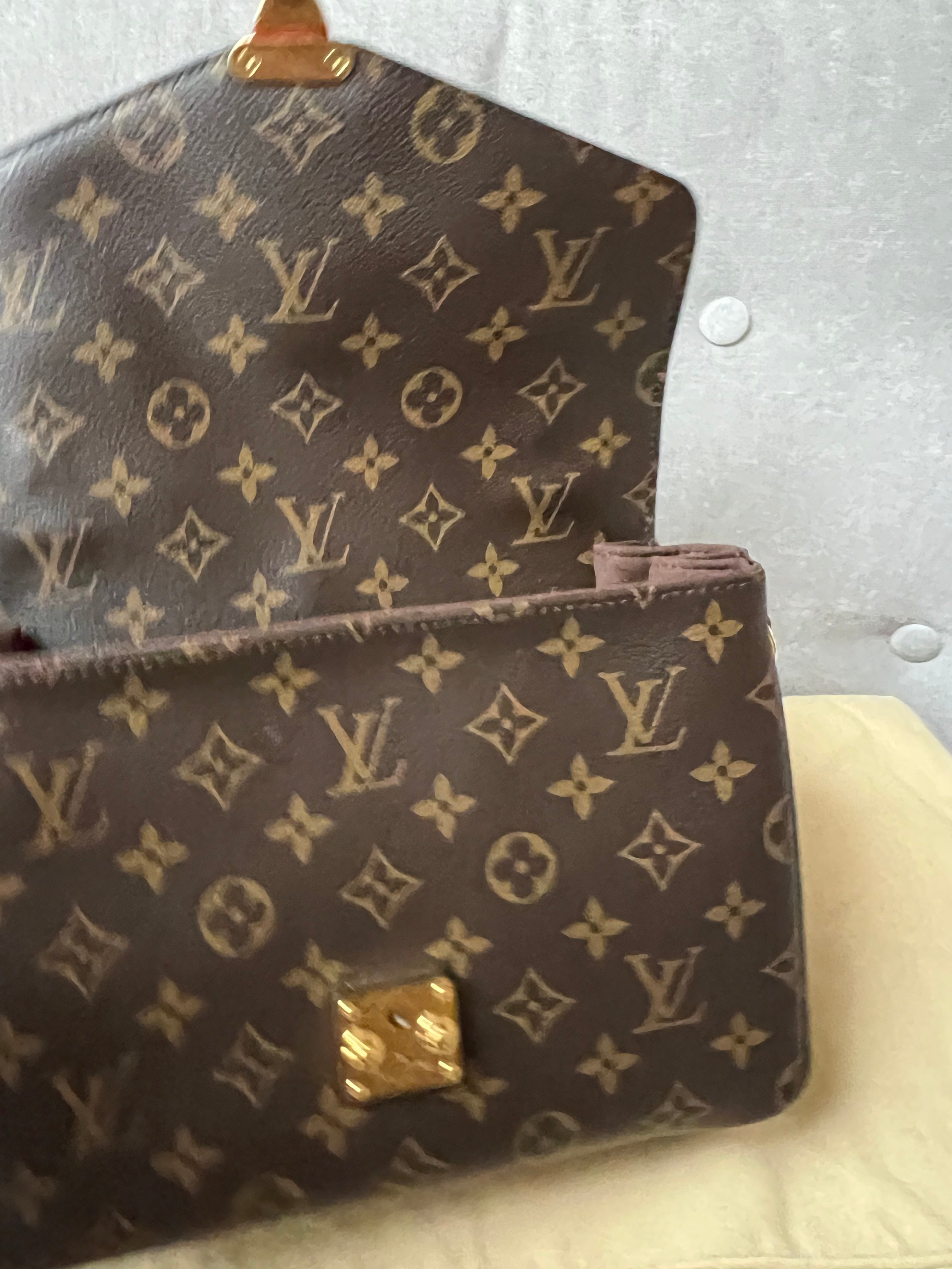 Louis Vuitton Pochette Metis Monogram (RRP £1,830)