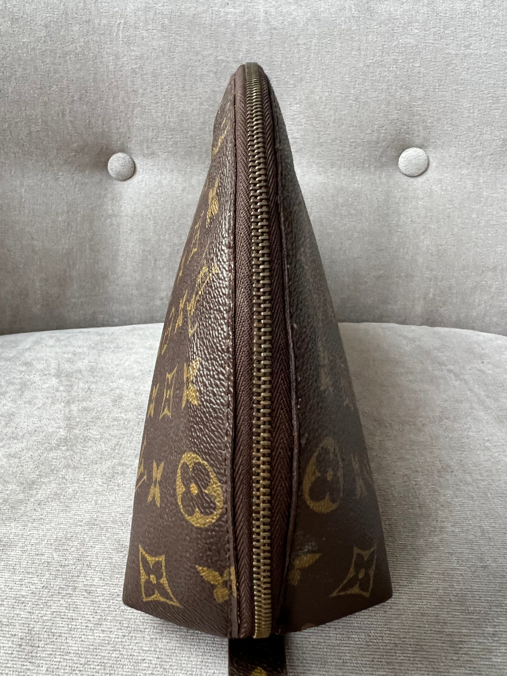 Louis Vuitton Trousse Demi Ronde Monogram