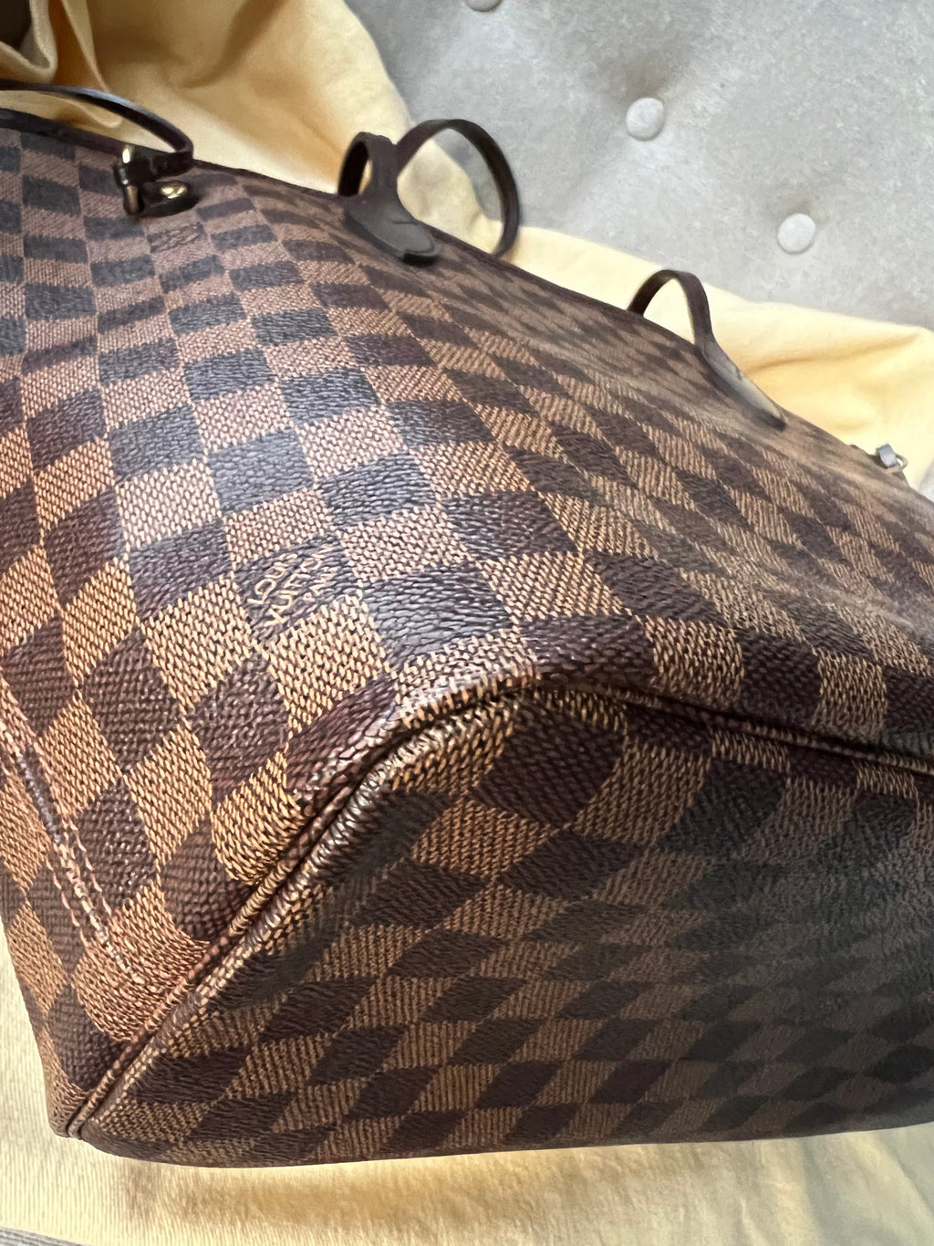 Louis Vuitton Neverfull MM Damier Ebene Cherry Interior (RRP £1,410)