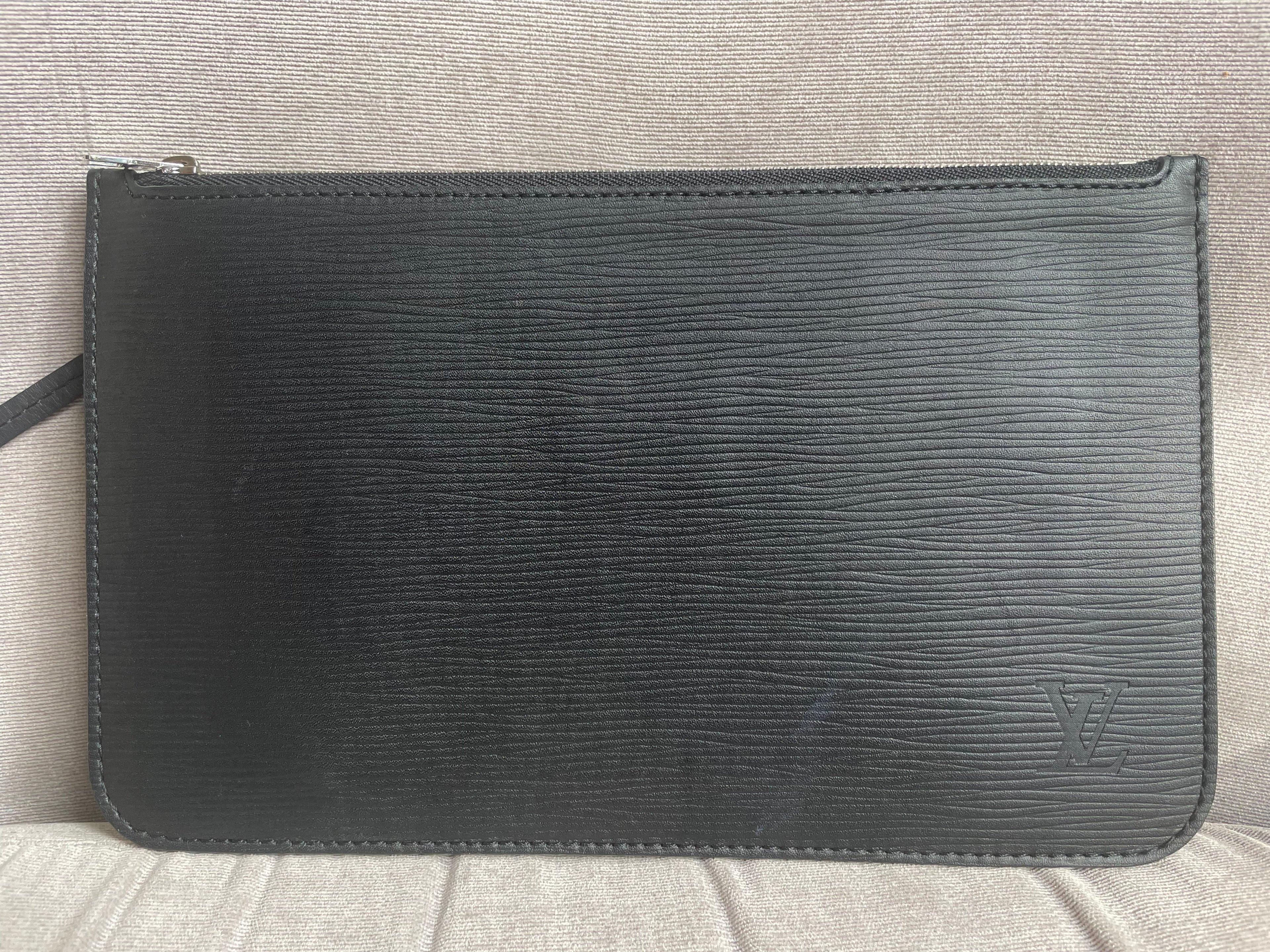 Louis Vuitton Neverfull MM Black Epi Leather (RRP £1,740)