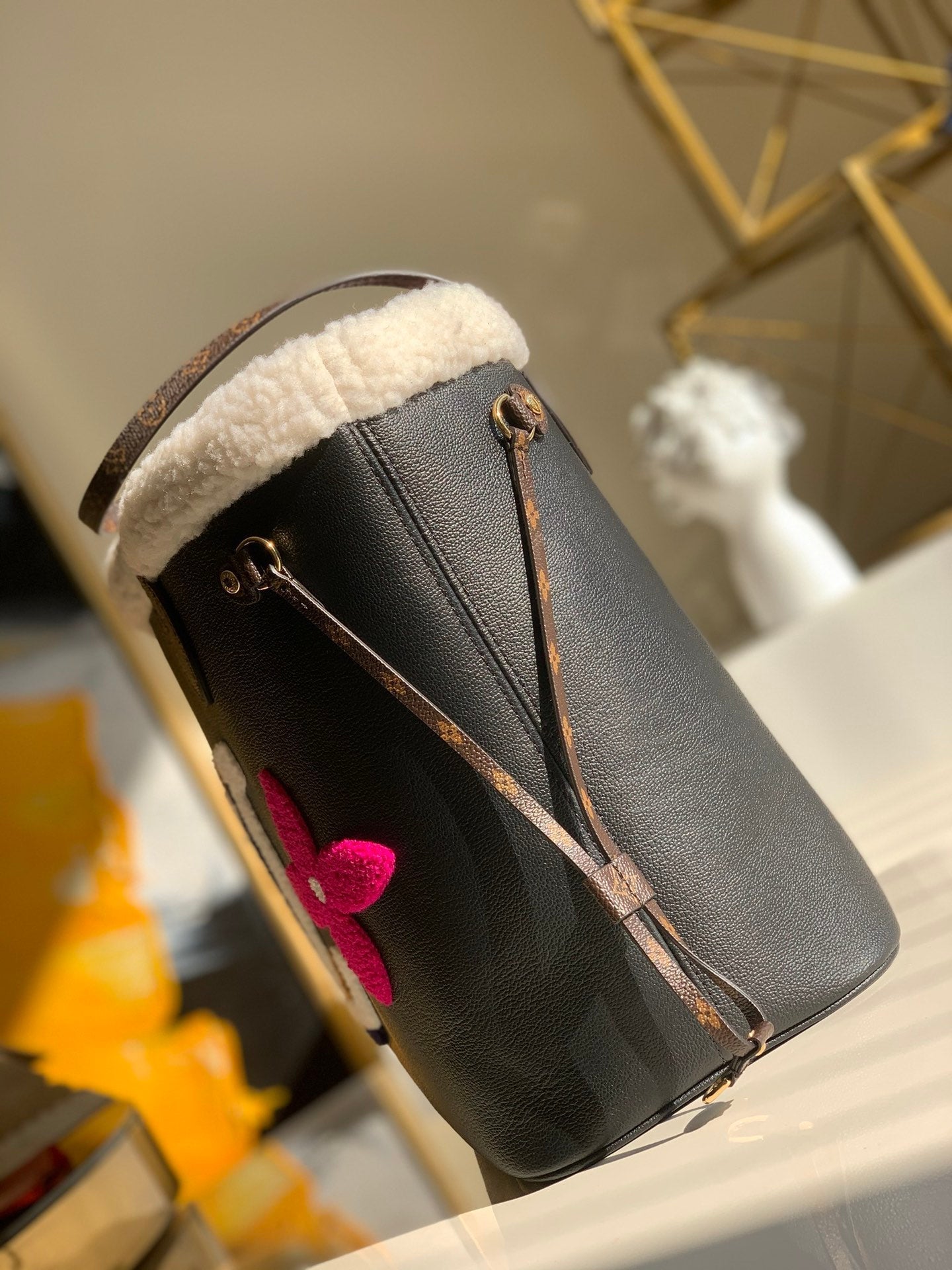 Louis Vuitton Neverfull MM Bag