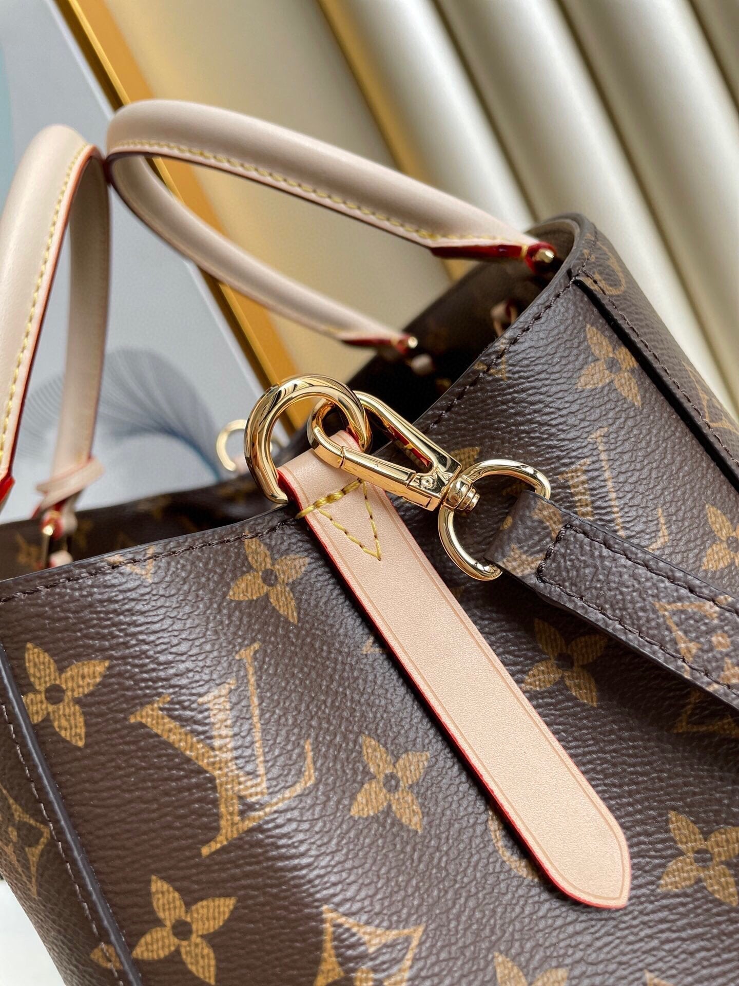 Louis Vuitton Montaigne MM Bag