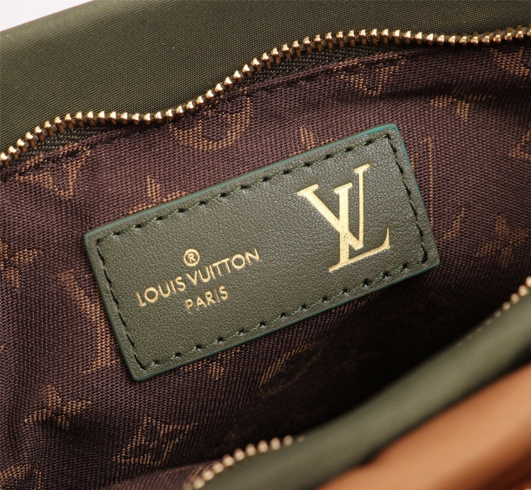 Louis Vuitton Maxi Multi Pochette Accessories Bag