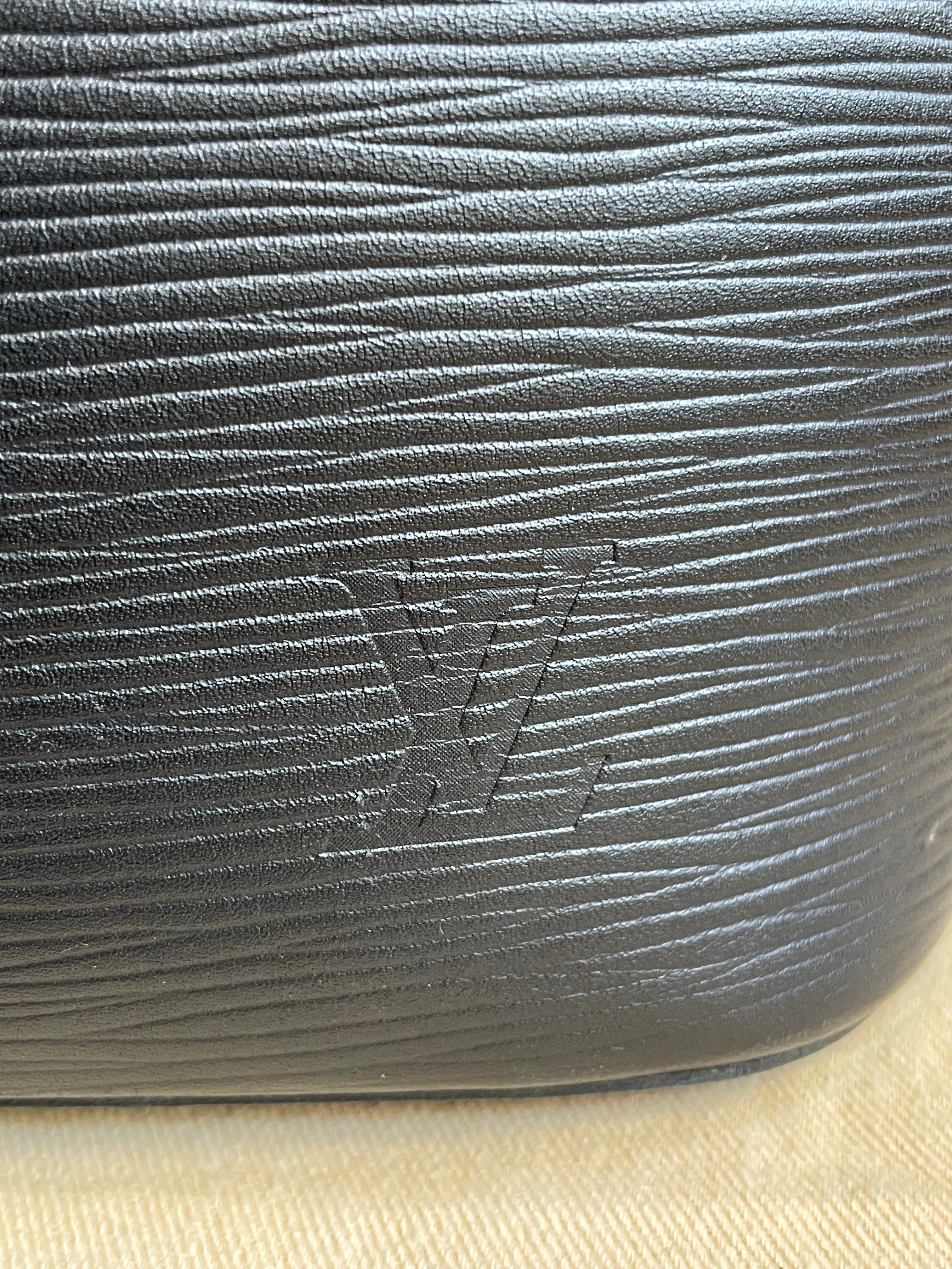 Louis Vuitton Neverfull MM Black Epi Leather (RRP £1,740)