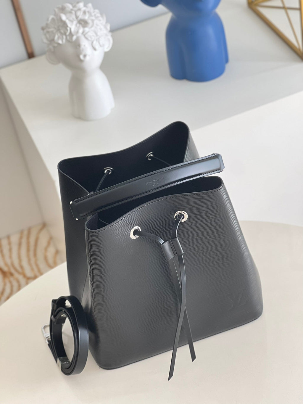 Louis Vuitton NeoNoe MM Bag