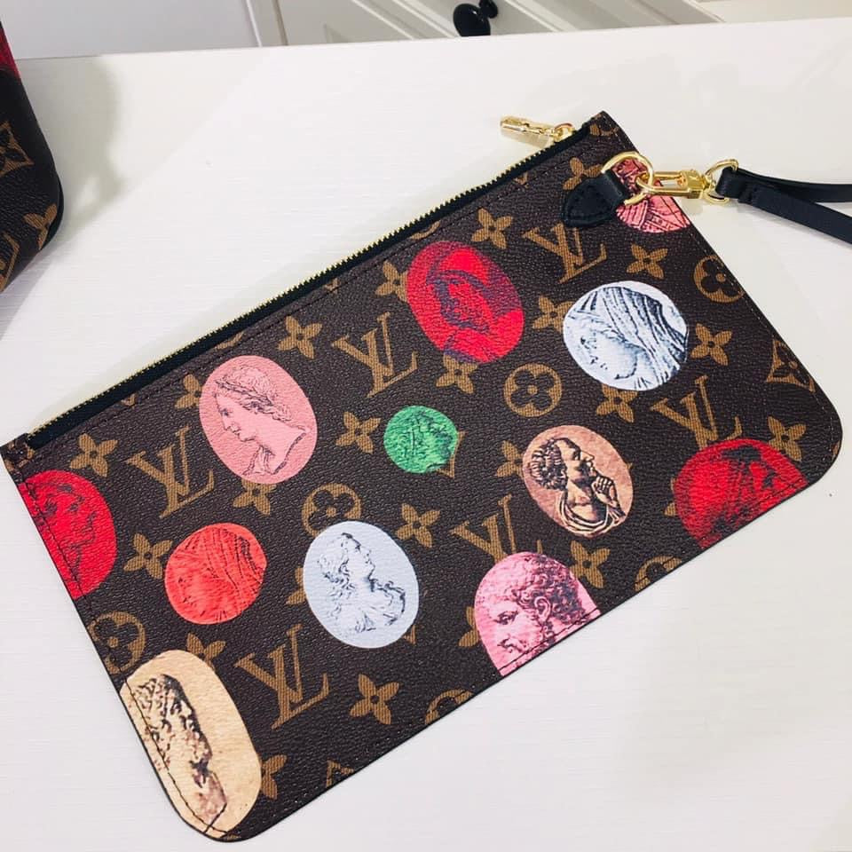 Louis Vuitton Neverfull MM Bag