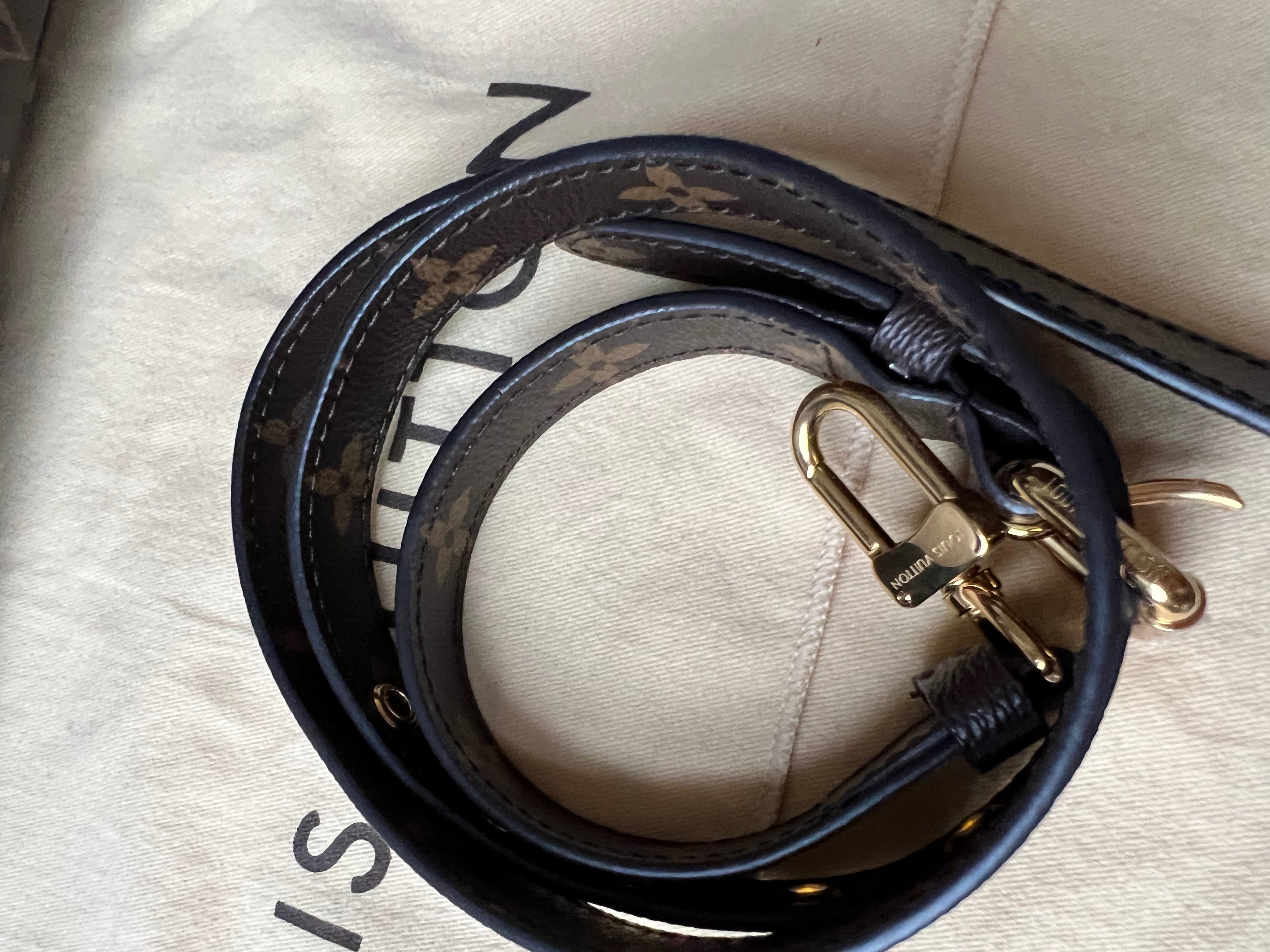 Louis Vuitton Pochette Metis Monogram (RRP £1,830)