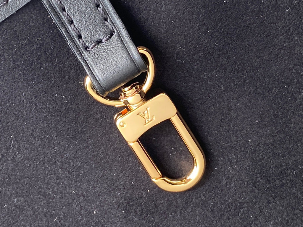 Louis Vuitton Neverfull MM Bag