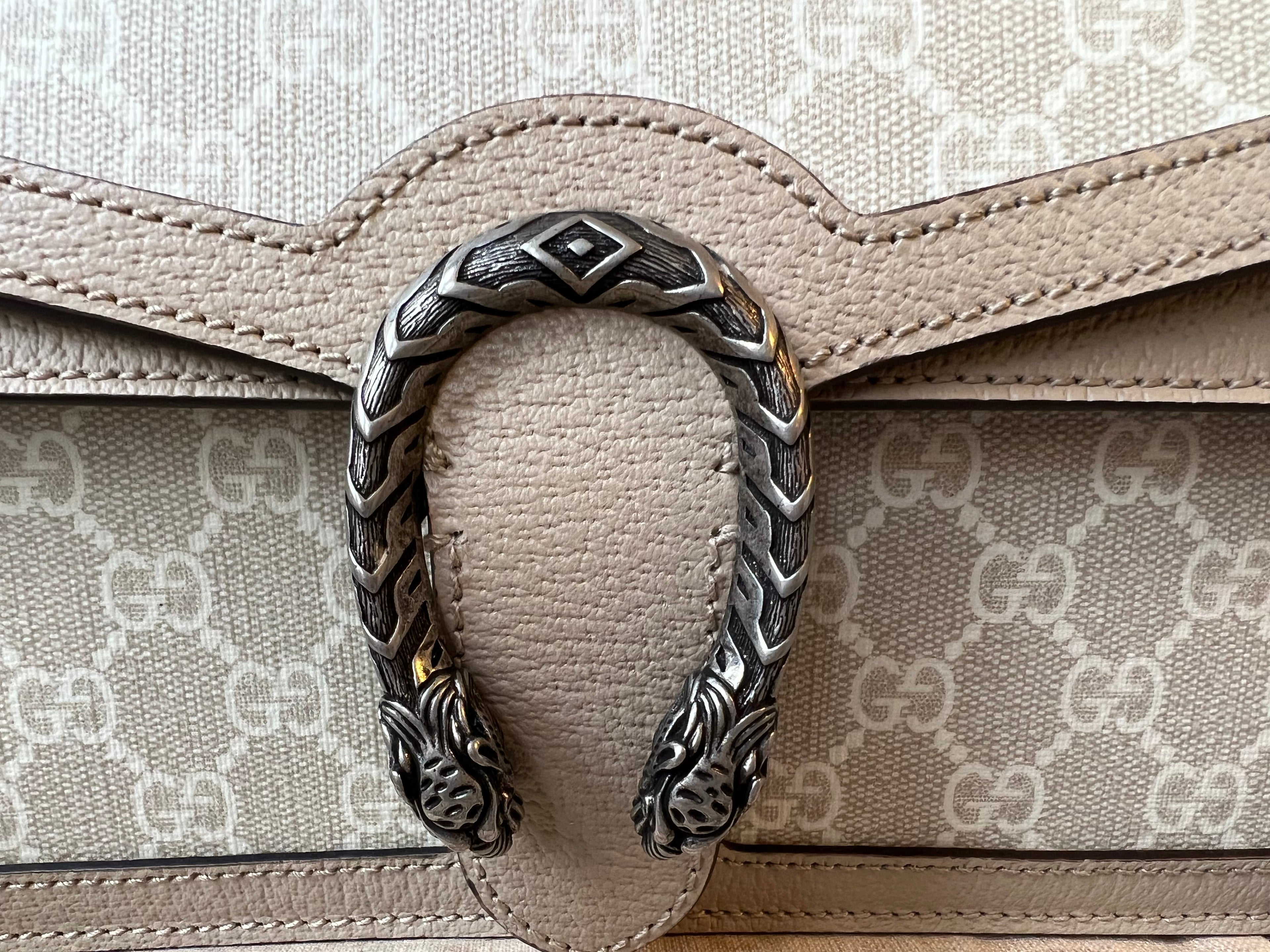 Gucci Dionysus GG Small Shoulder Bag in White and Beige Canvas (RRP £2,130)
