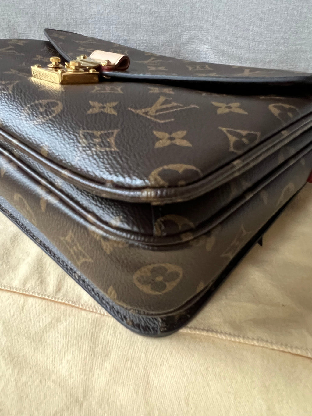 Louis Vuitton Pochette Metis Monogram (RRP £1,830)