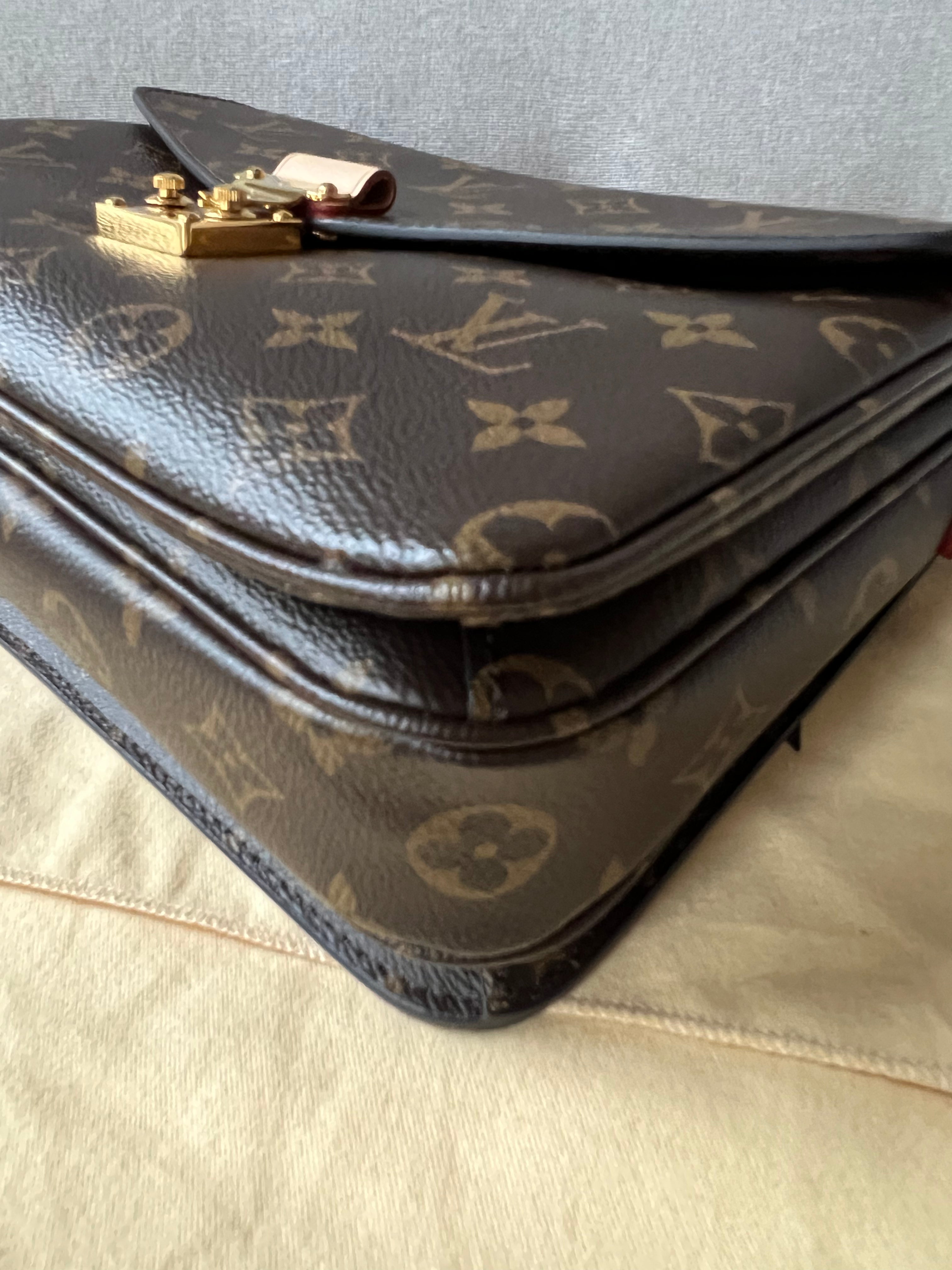 Louis Vuitton Pochette Metis Monogram (RRP £1,830)