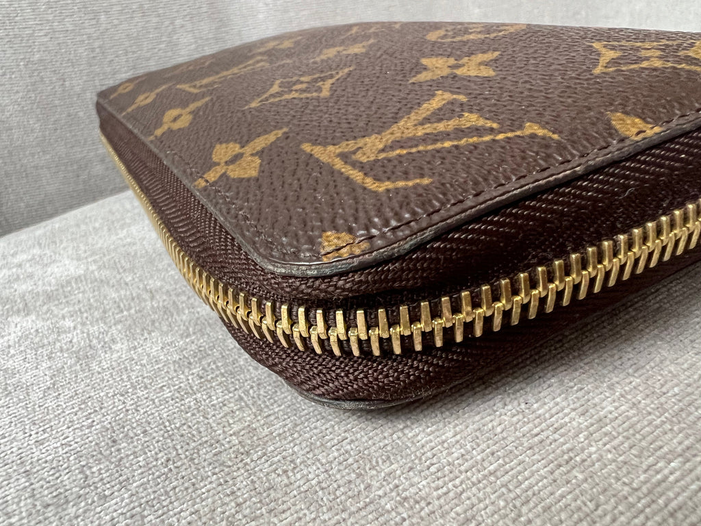 Louis Vuitton Zippy Wallet in Monogram (RRP £565)