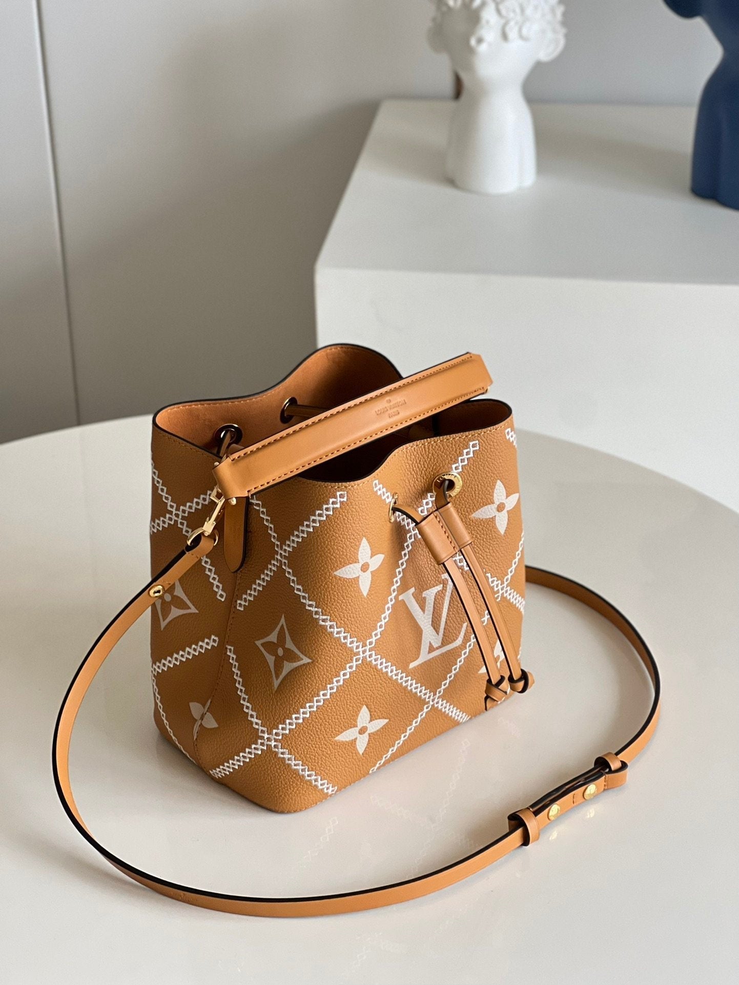 Louis Vuitton NeoNoe MM Bag