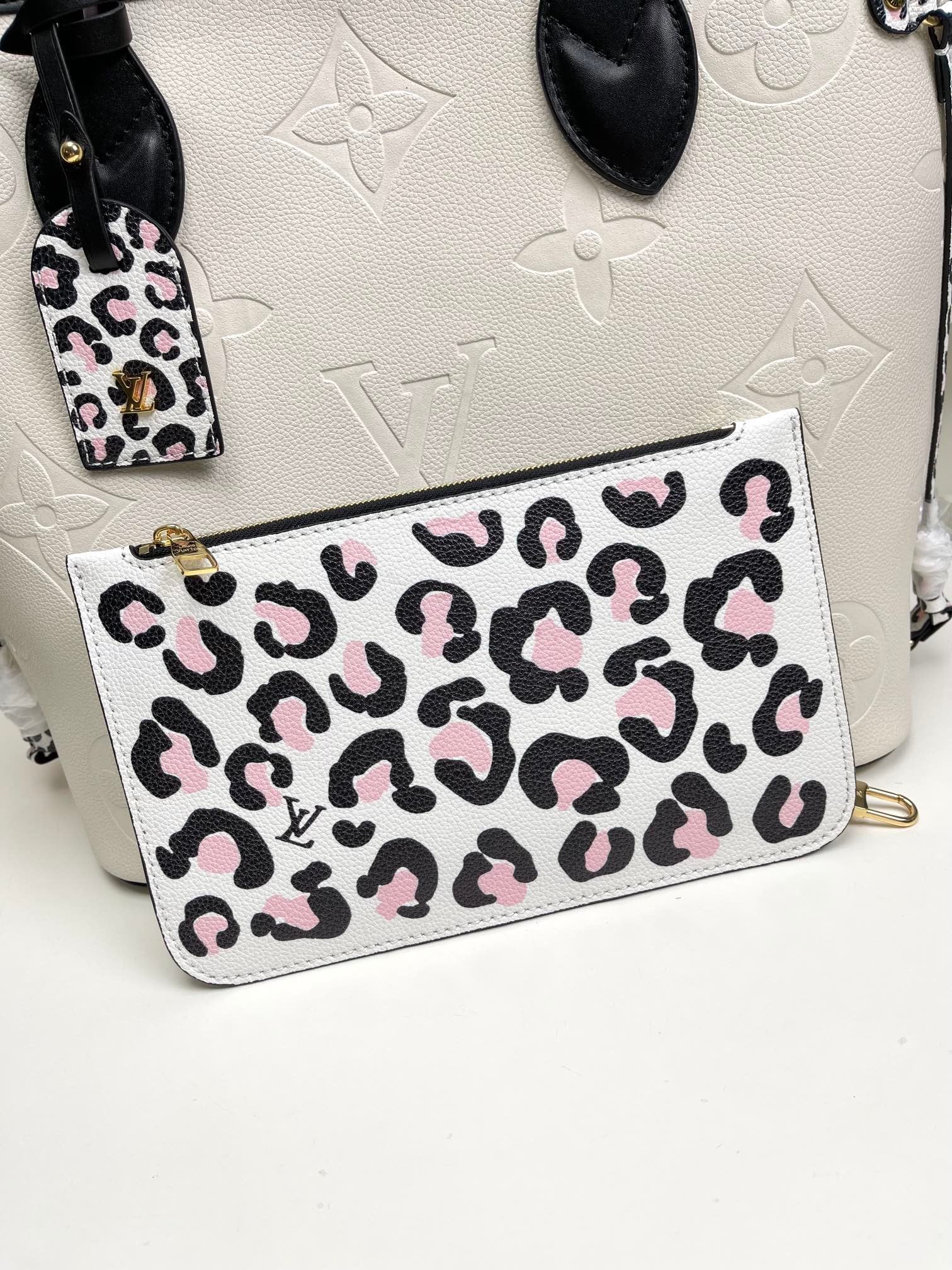 Louis Vuitton Neverfull MM Bag