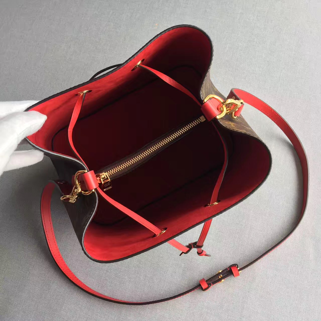 Louis Vuitton NeoNoe MM Bag
