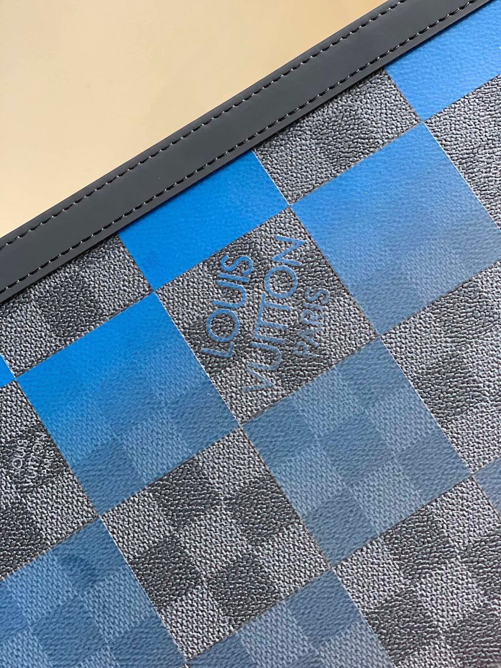 Louis Vuitton Pochette Voyage MM
