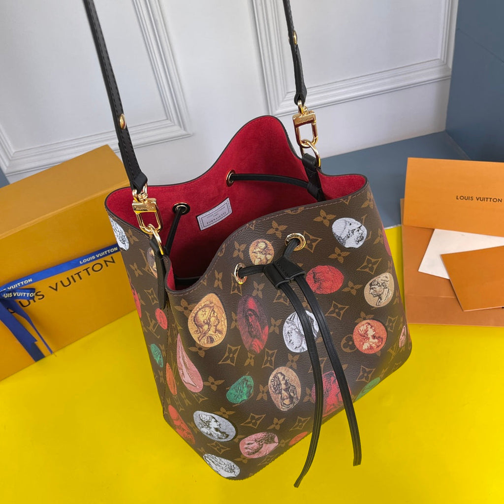 Louis Vuitton NeoNoe MM Bag