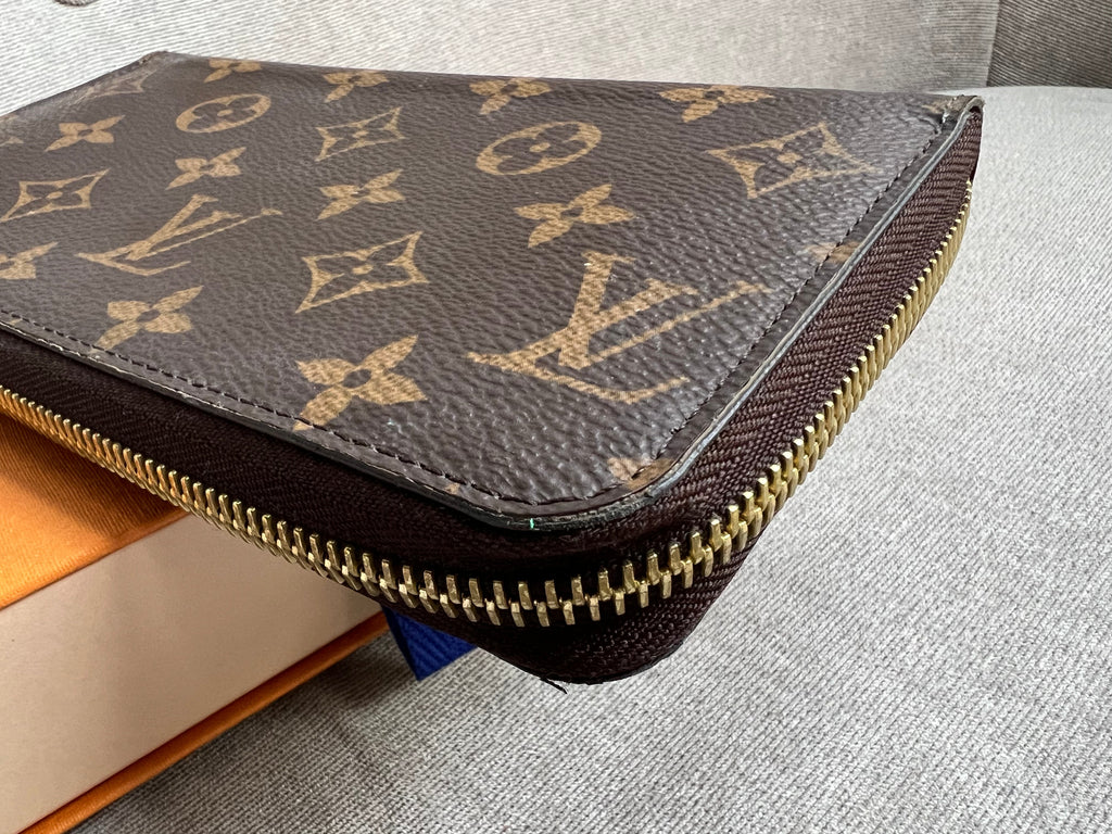 Louis Vuitton Zippy Wallet in Monogram (RRP £565)
