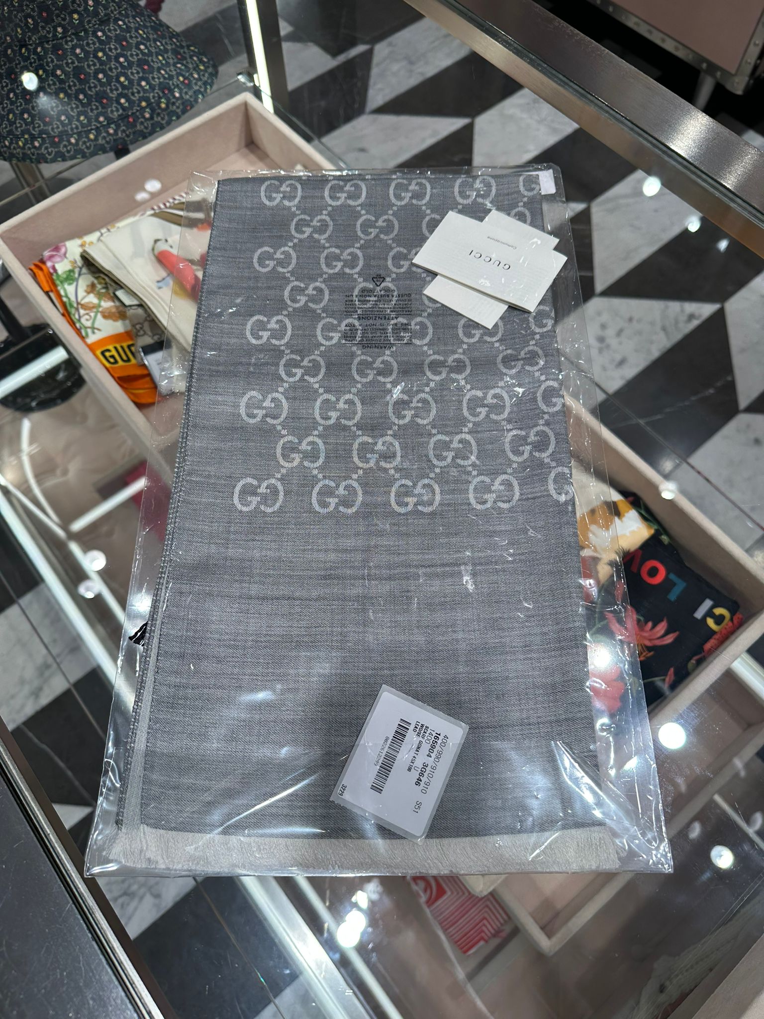 Gucci long scarf grey