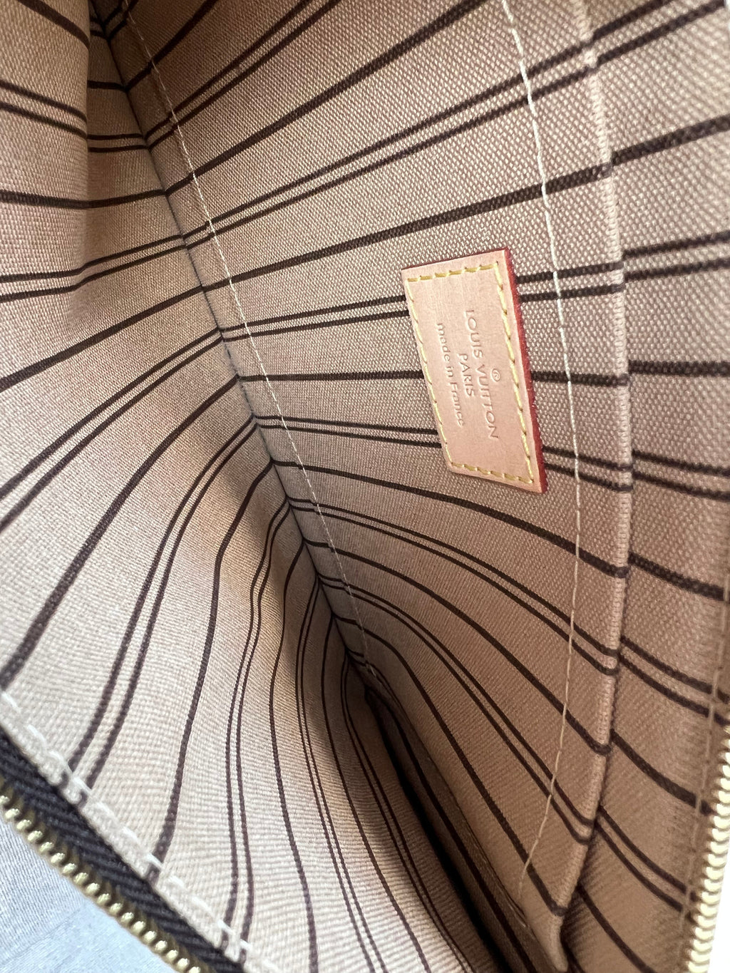 Louis Vuitton Pouch (from Neverfull MM) in Monogram
