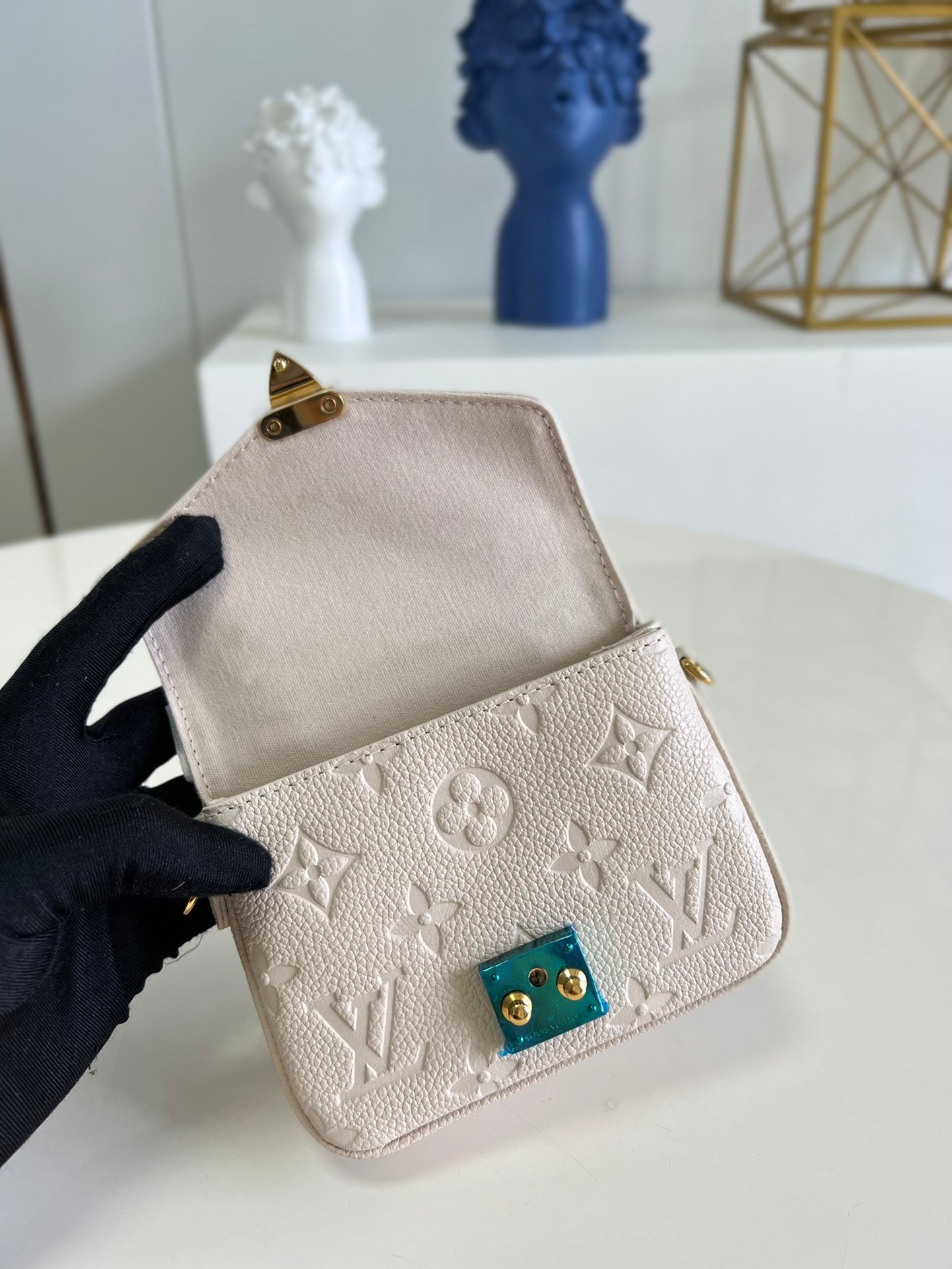 Louis Vuitton Micro Metis Bag