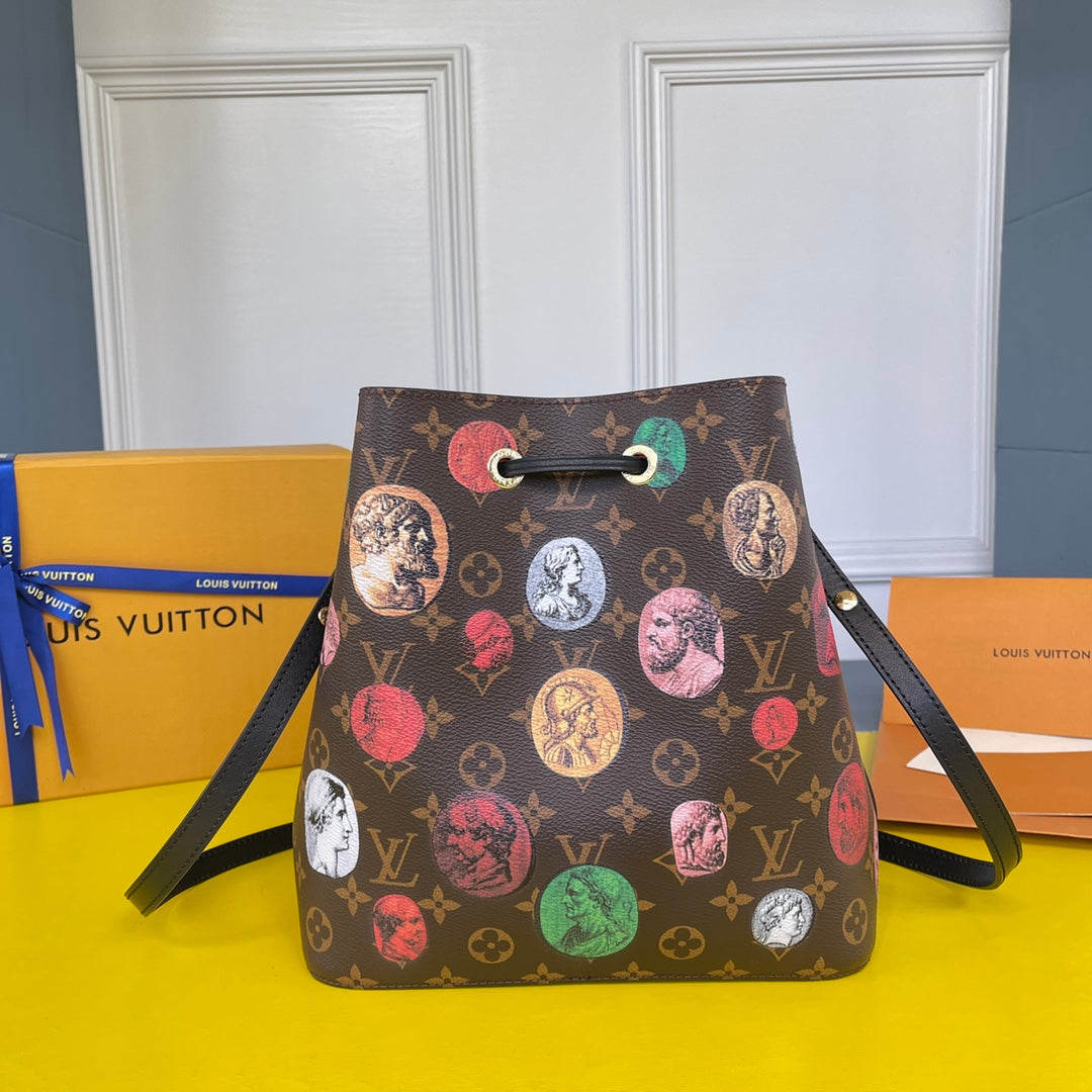 Louis Vuitton NeoNoe MM Bag
