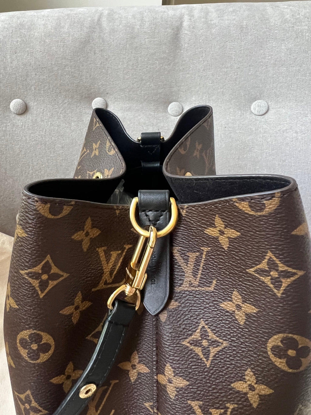 Louis Vuitton Neo Noe Monogram and Black (RRP £1,560)