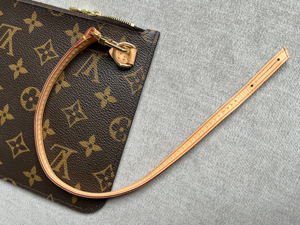 Louis Vuitton Pouch (from Neverfull MM) in Monogram
