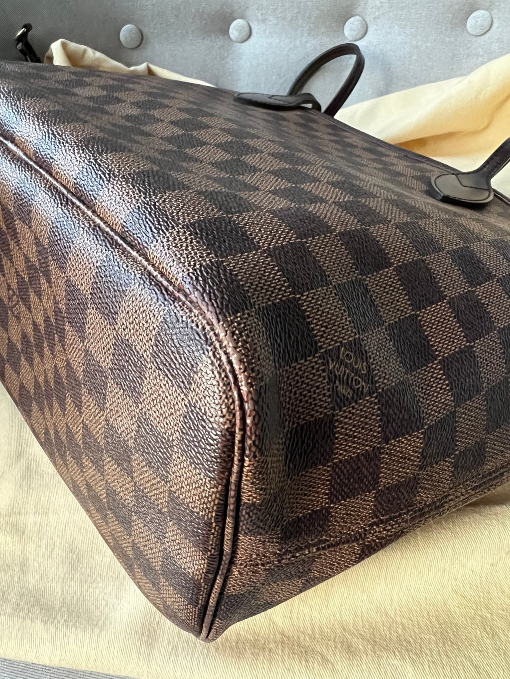 Louis Vuitton Neverfull MM Damier Ebene Cherry Interior (RRP £1,410)