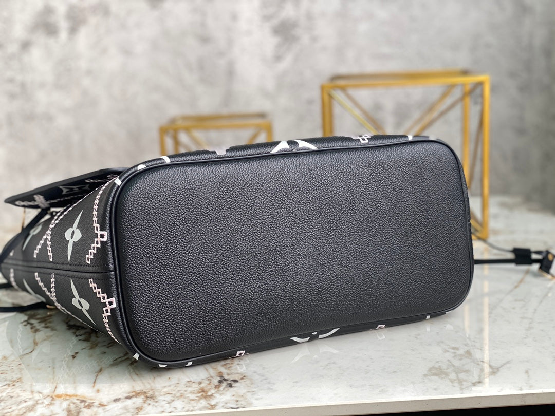 Louis Vuitton Neverfull MM Bag