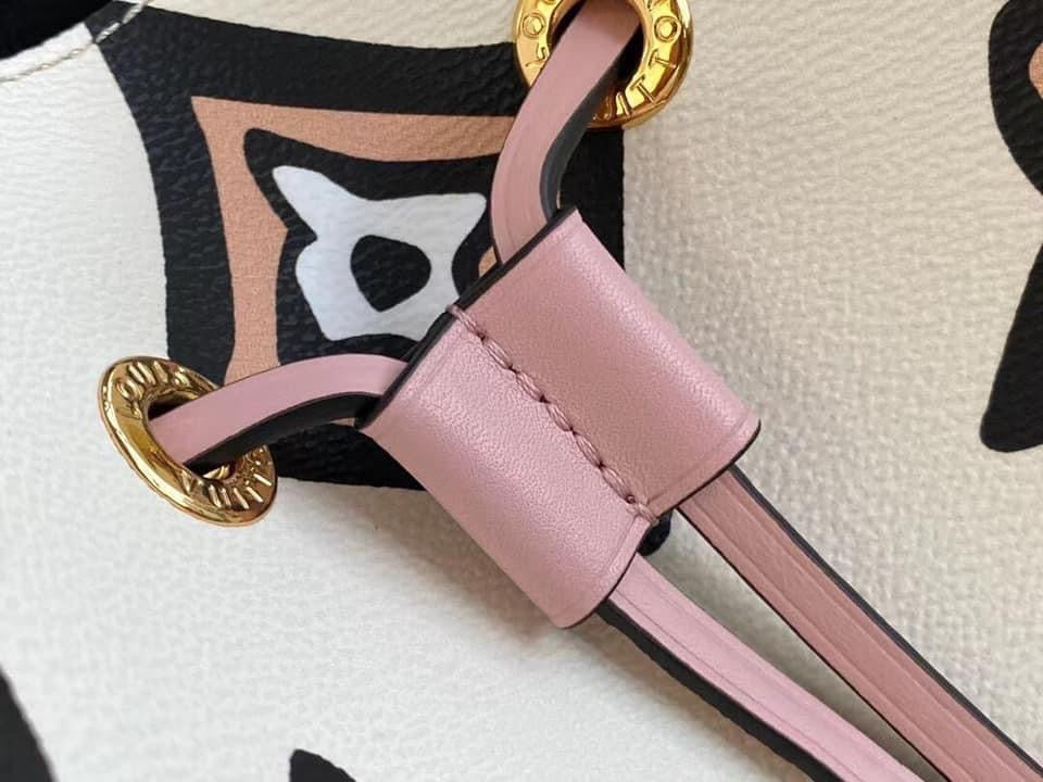 Louis Vuitton NeoNoe MM Bag