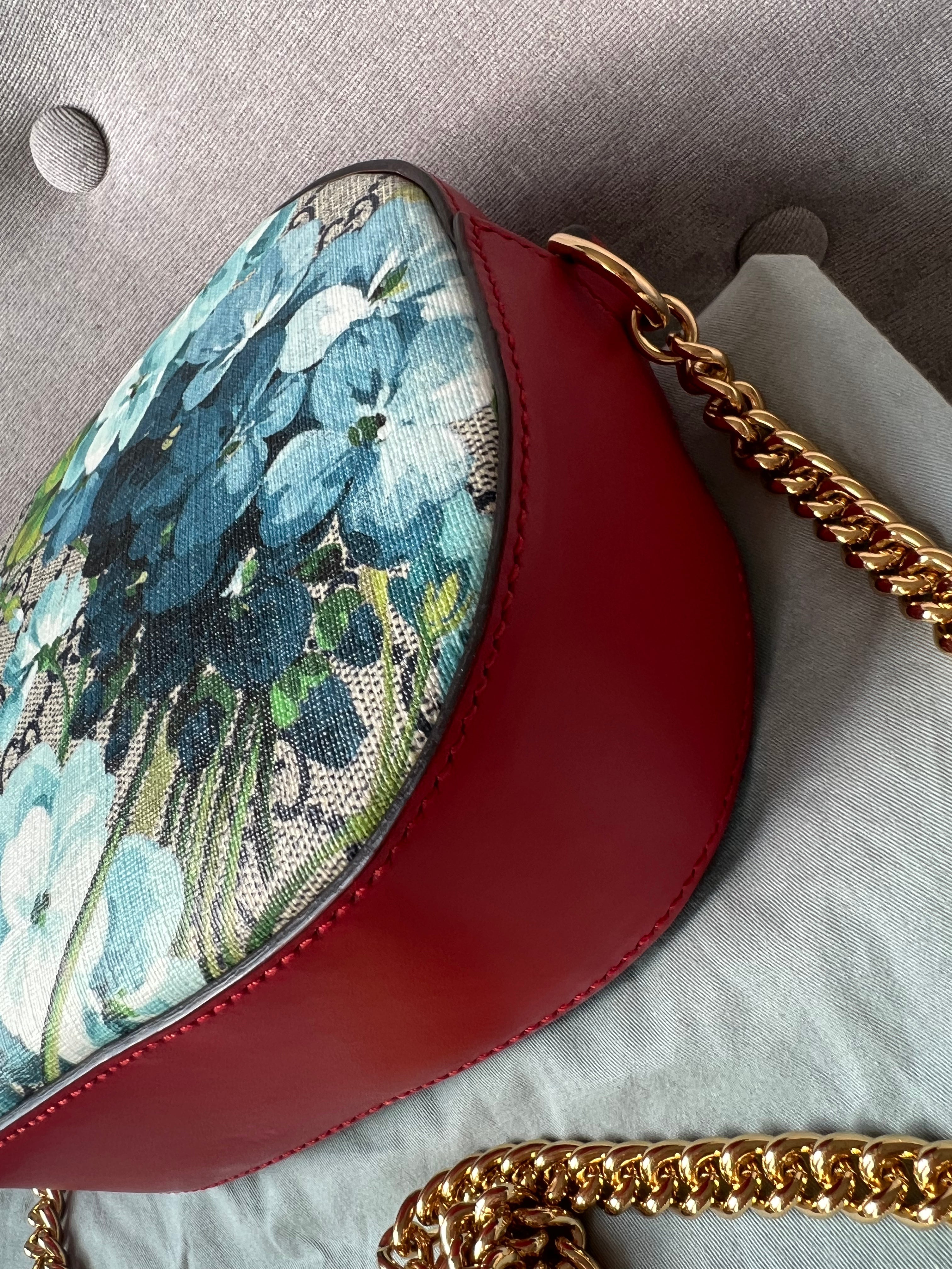 Gucci Dionysus Blooms GG Supreme Chain Mini Bag