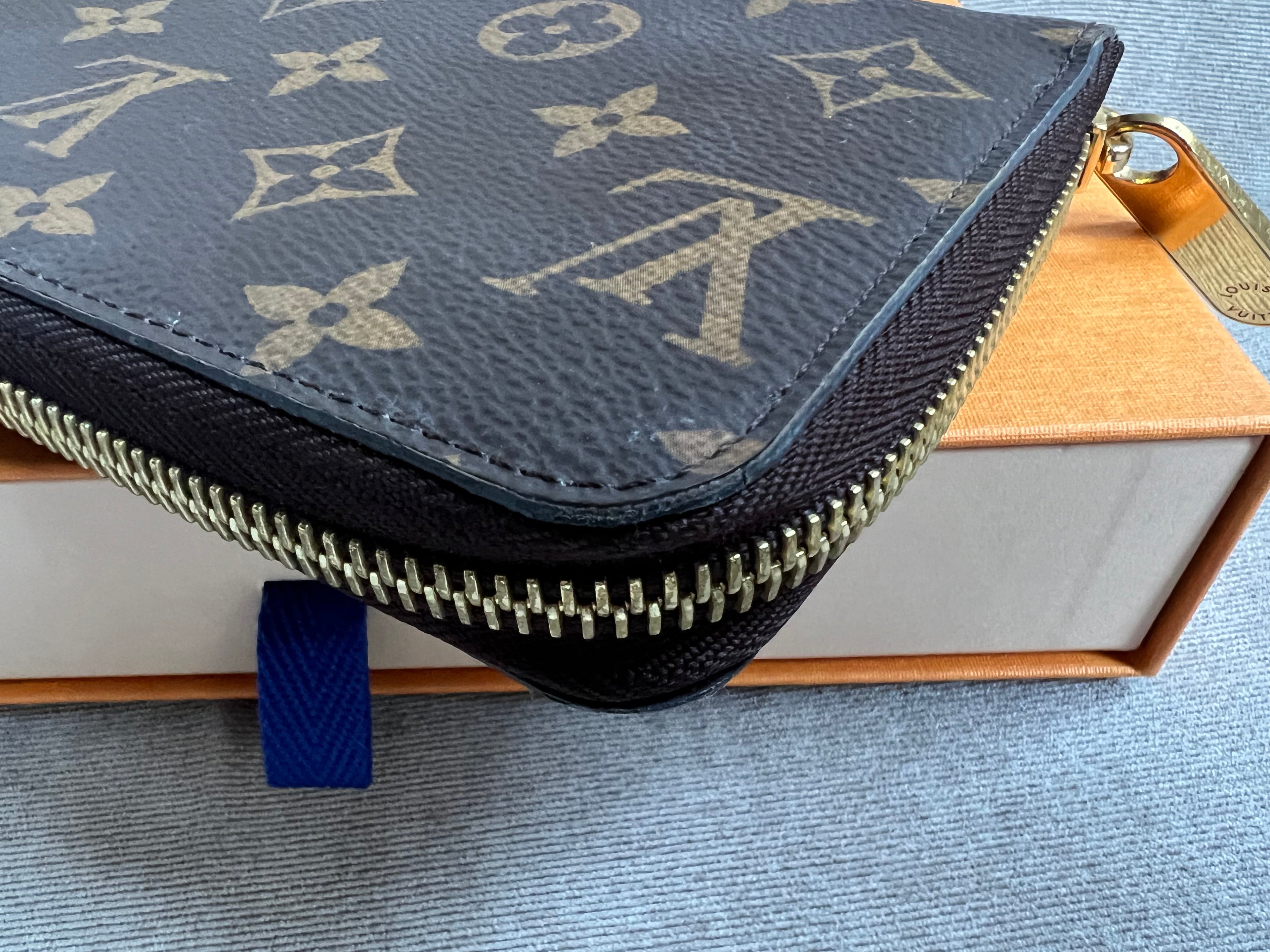 Louis Vuitton Zippy Wallet in Monogram (RRP £565)