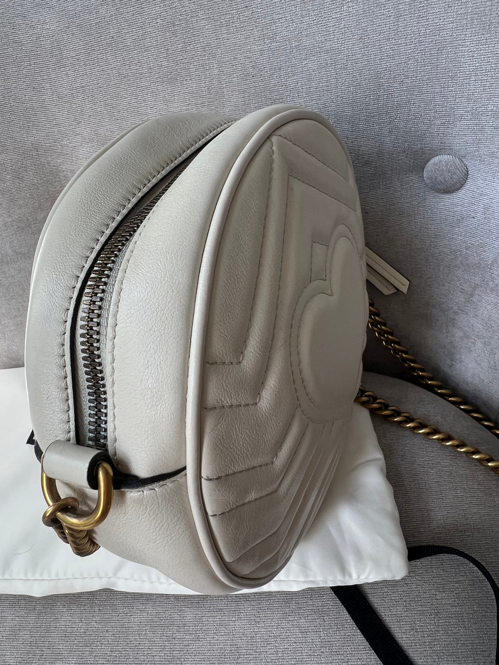 Gucci GG Round White Marmont Small Shoulder Bag