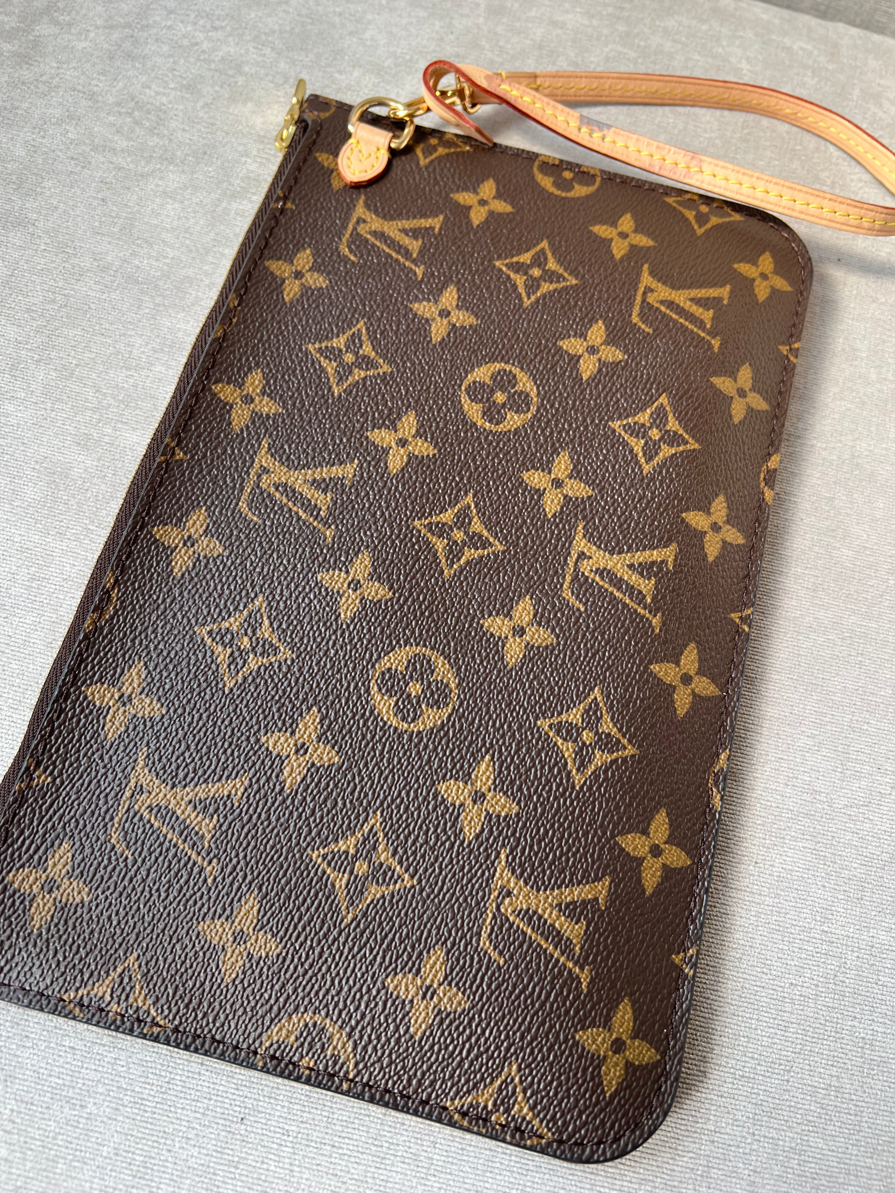 Louis Vuitton Pouch (from Neverfull MM) in Monogram