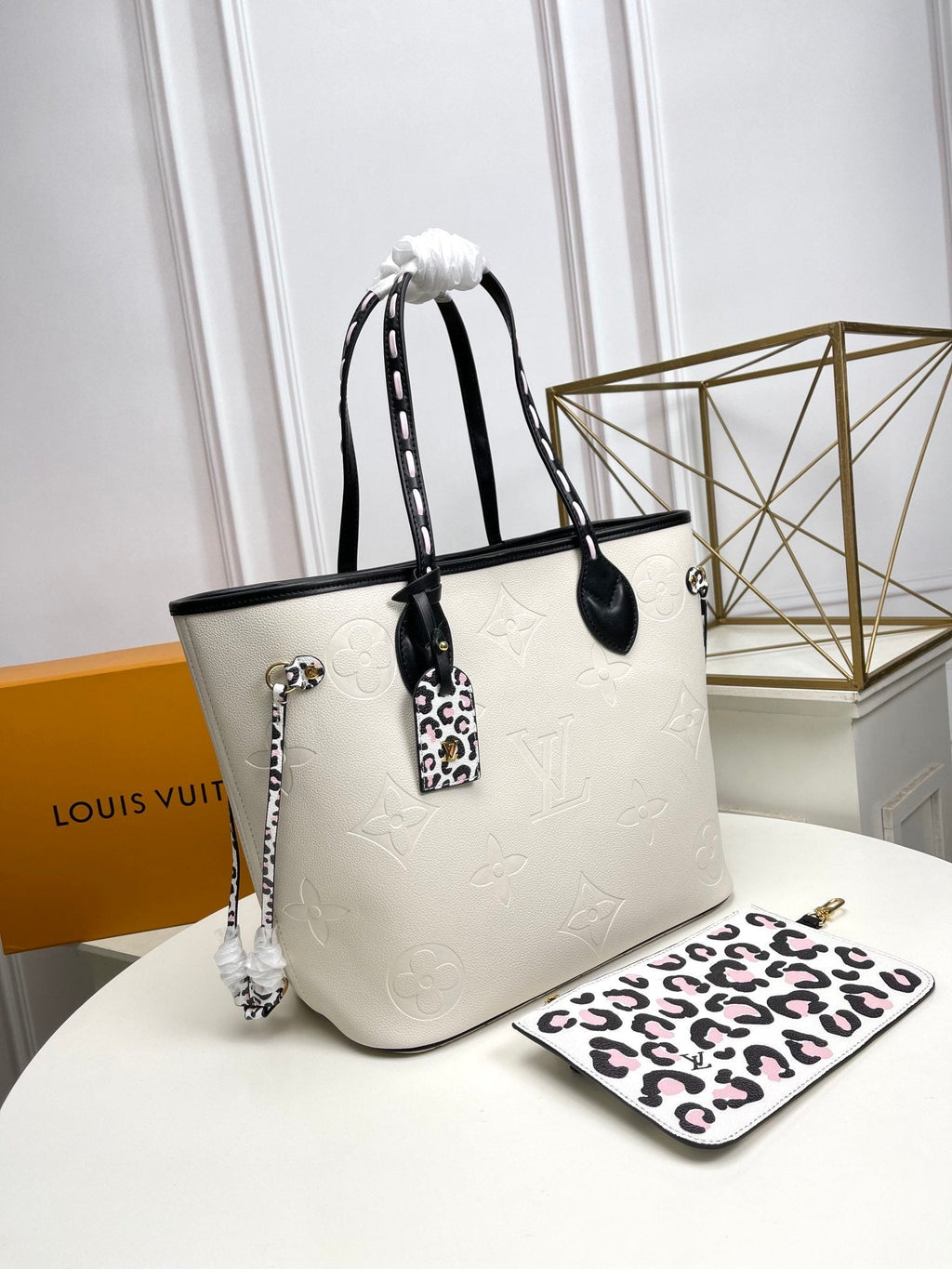 Louis Vuitton Neverfull MM Bag